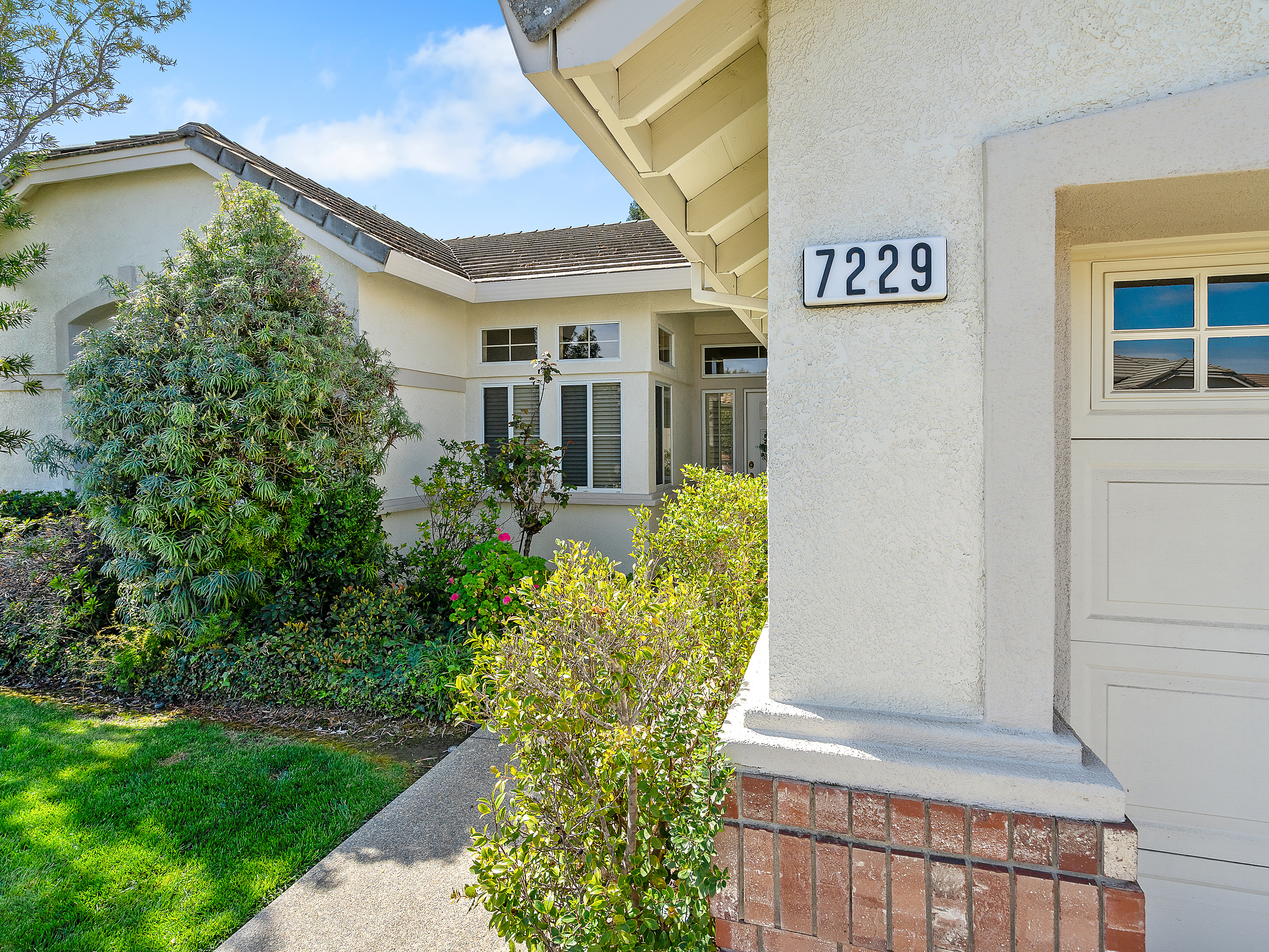 7229 Secret Garden Loop