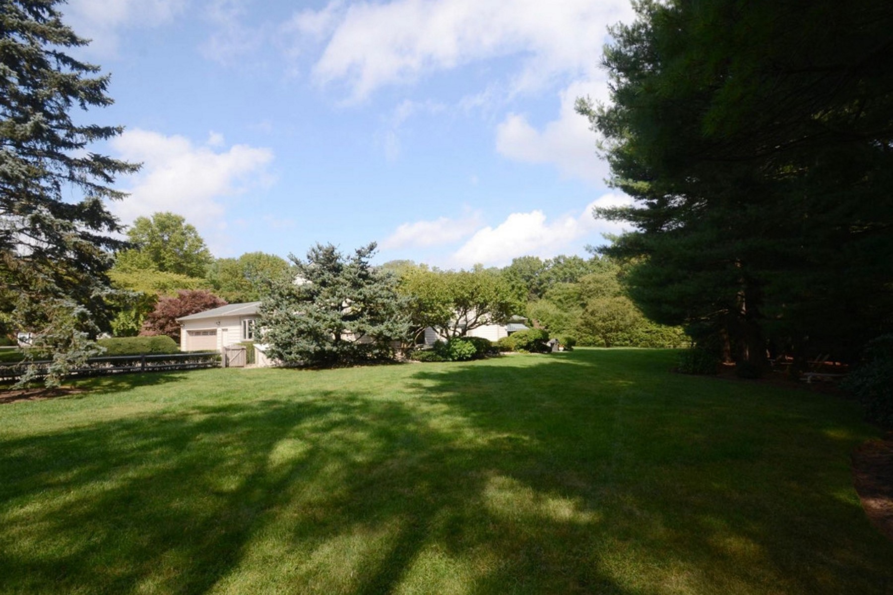 2 Woods End Rd