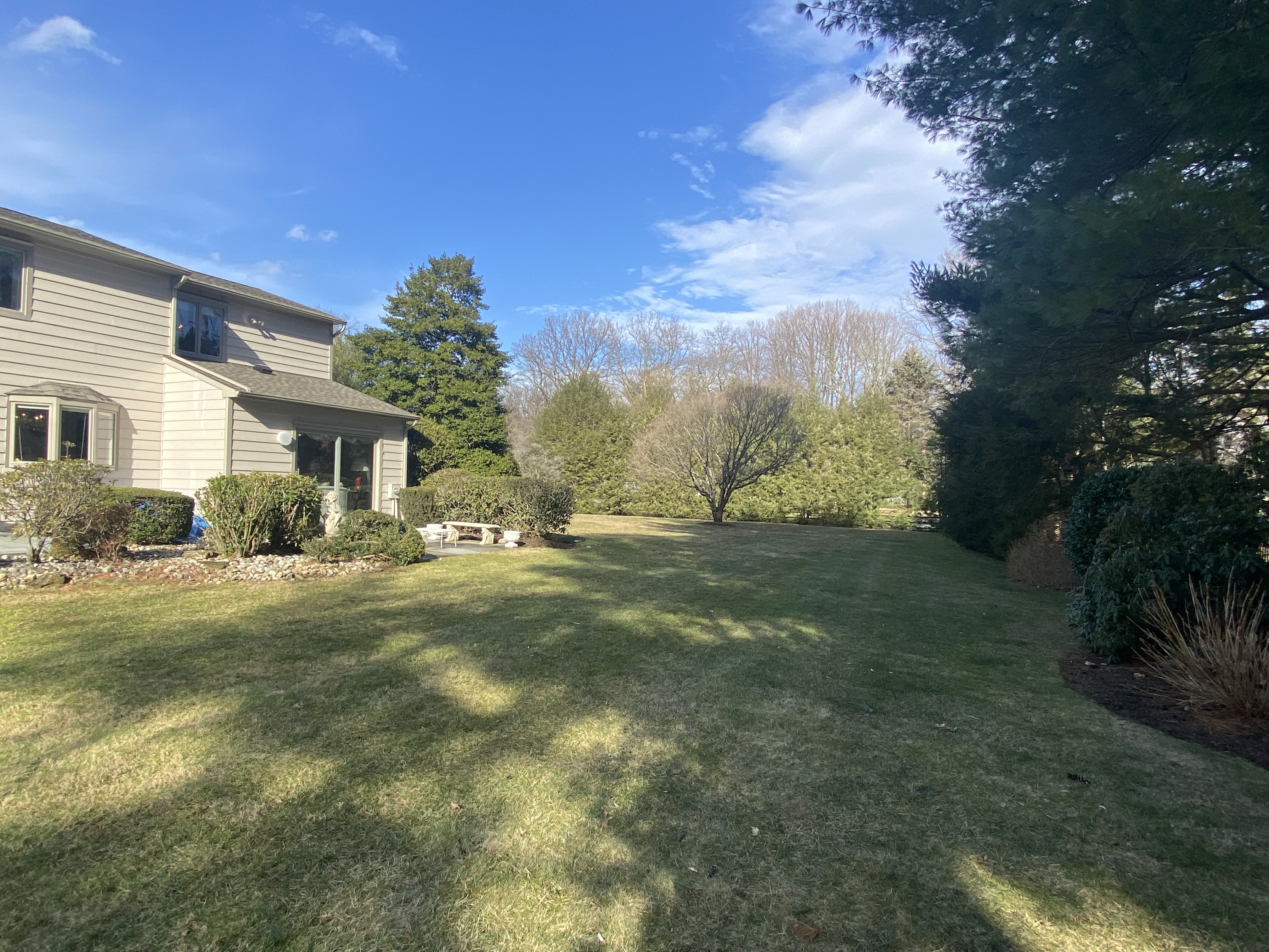 2 Woods End Rd