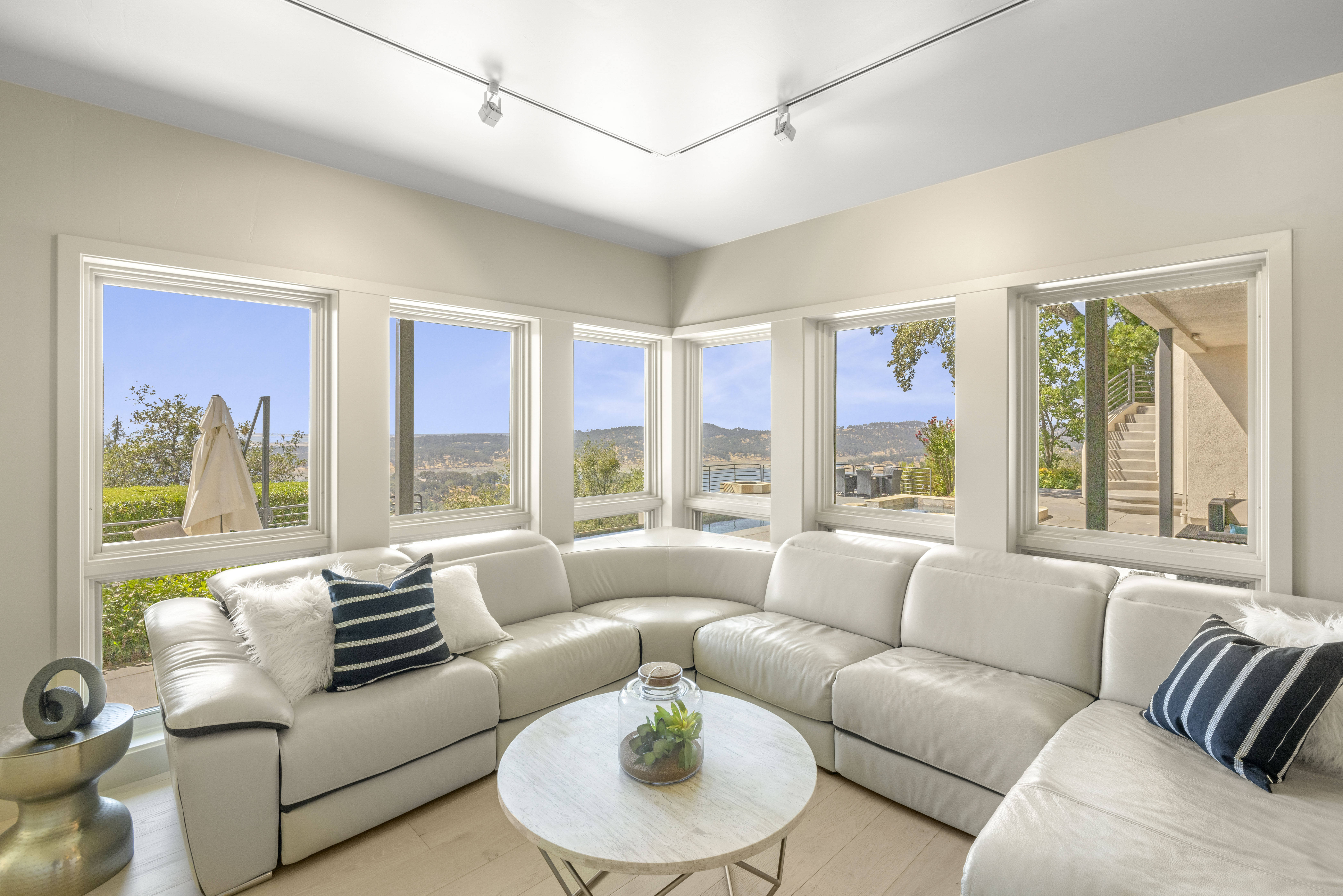 1108 La Sierra Drive