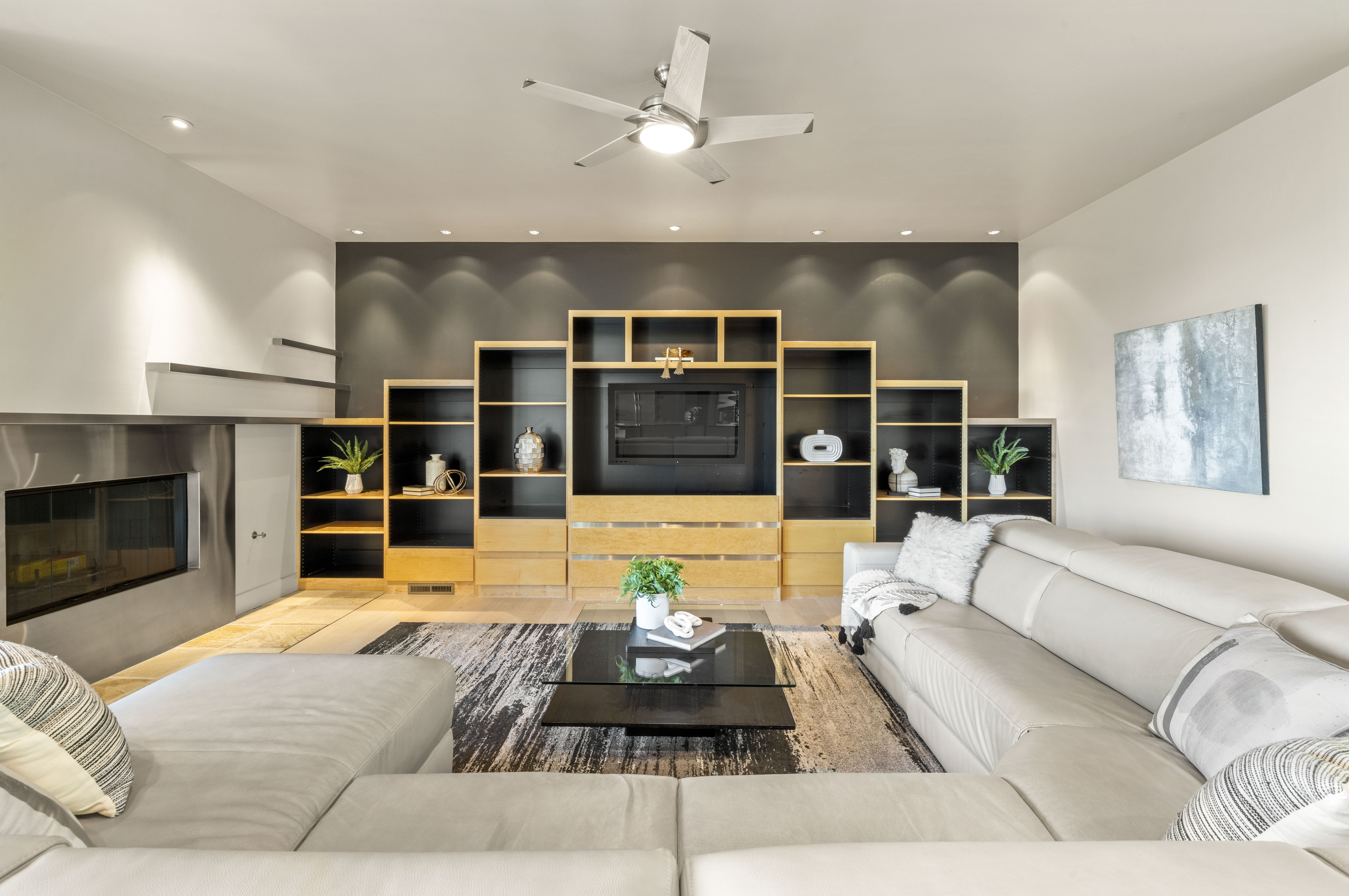 1108 La Sierra Drive