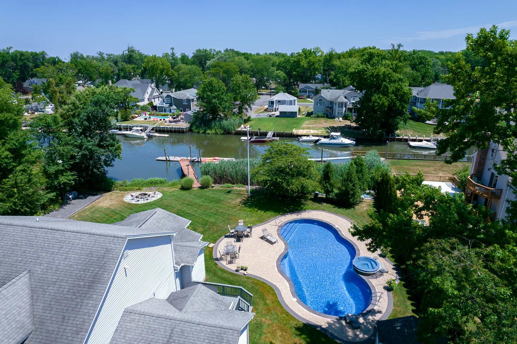 119 Bridgewaters Dr