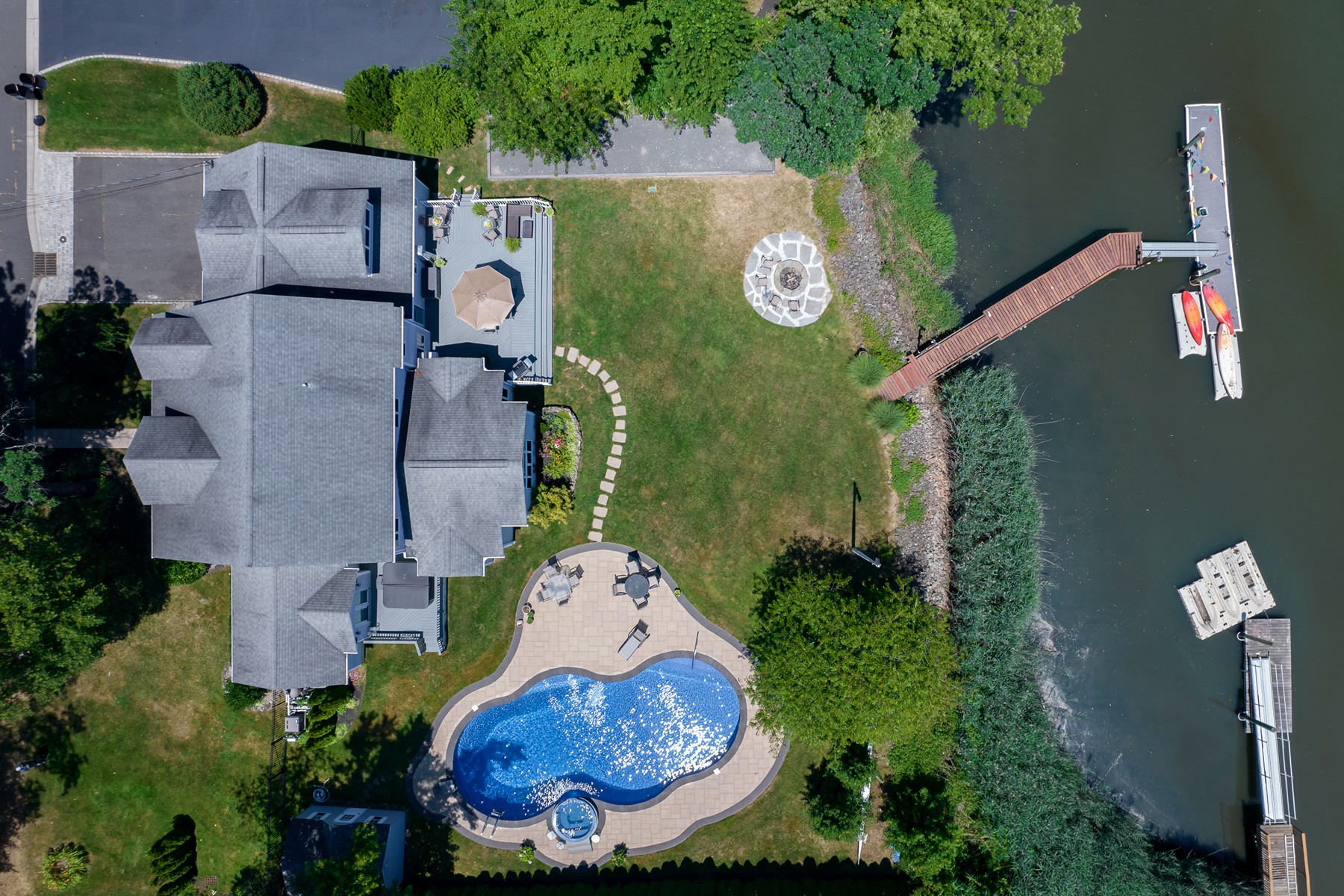 119 Bridgewaters Dr