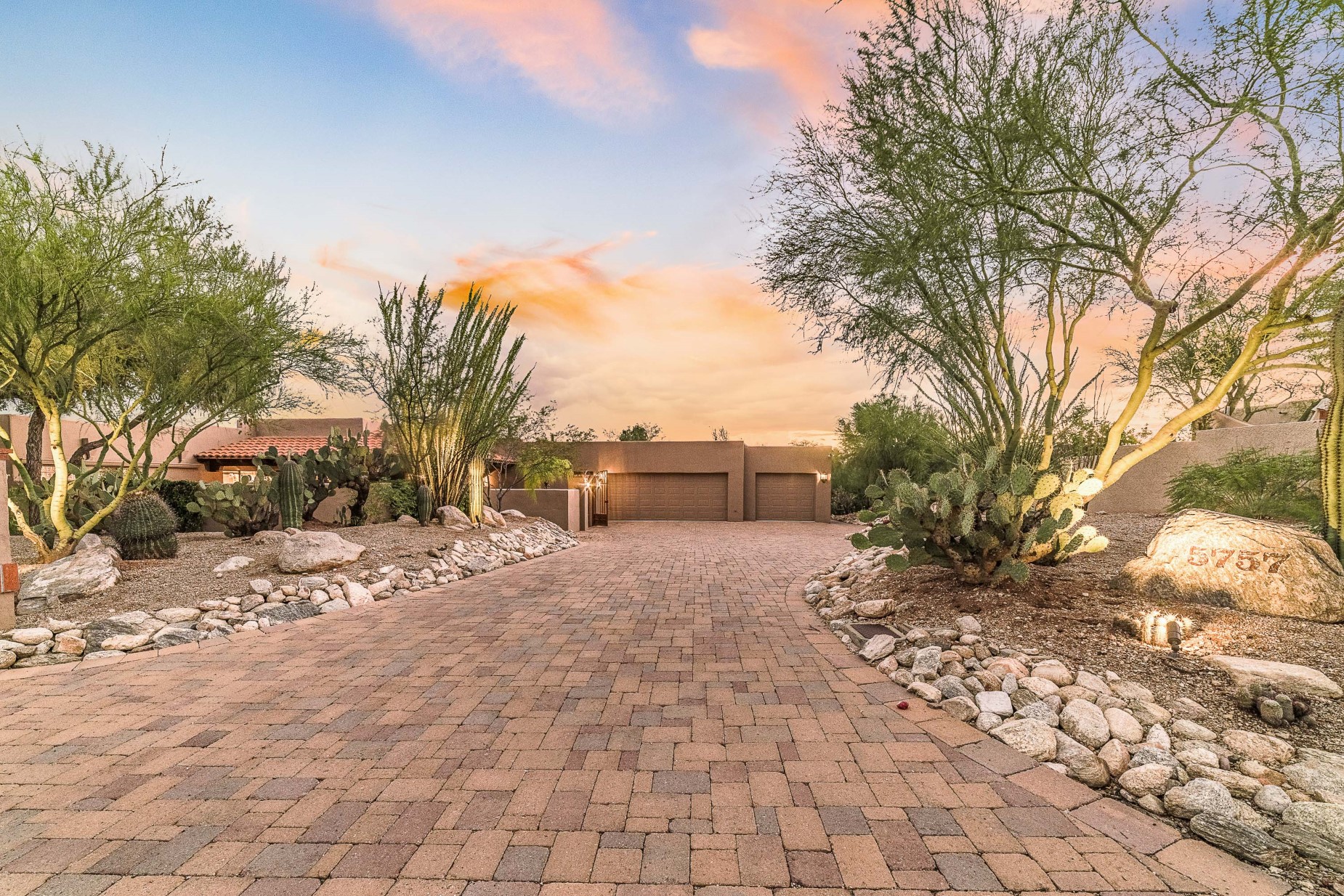 5757 North Camino de la Sombra