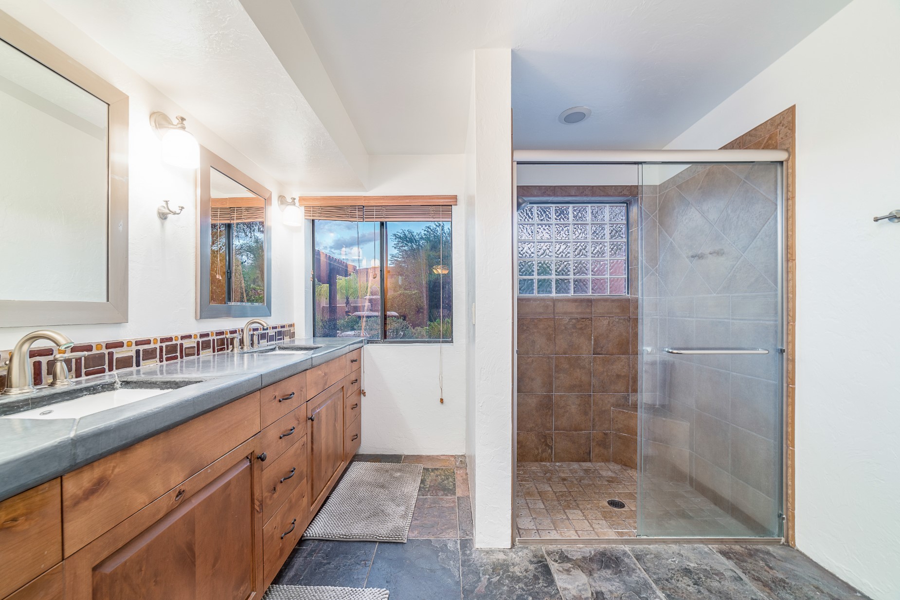 5757 North Camino de la Sombra