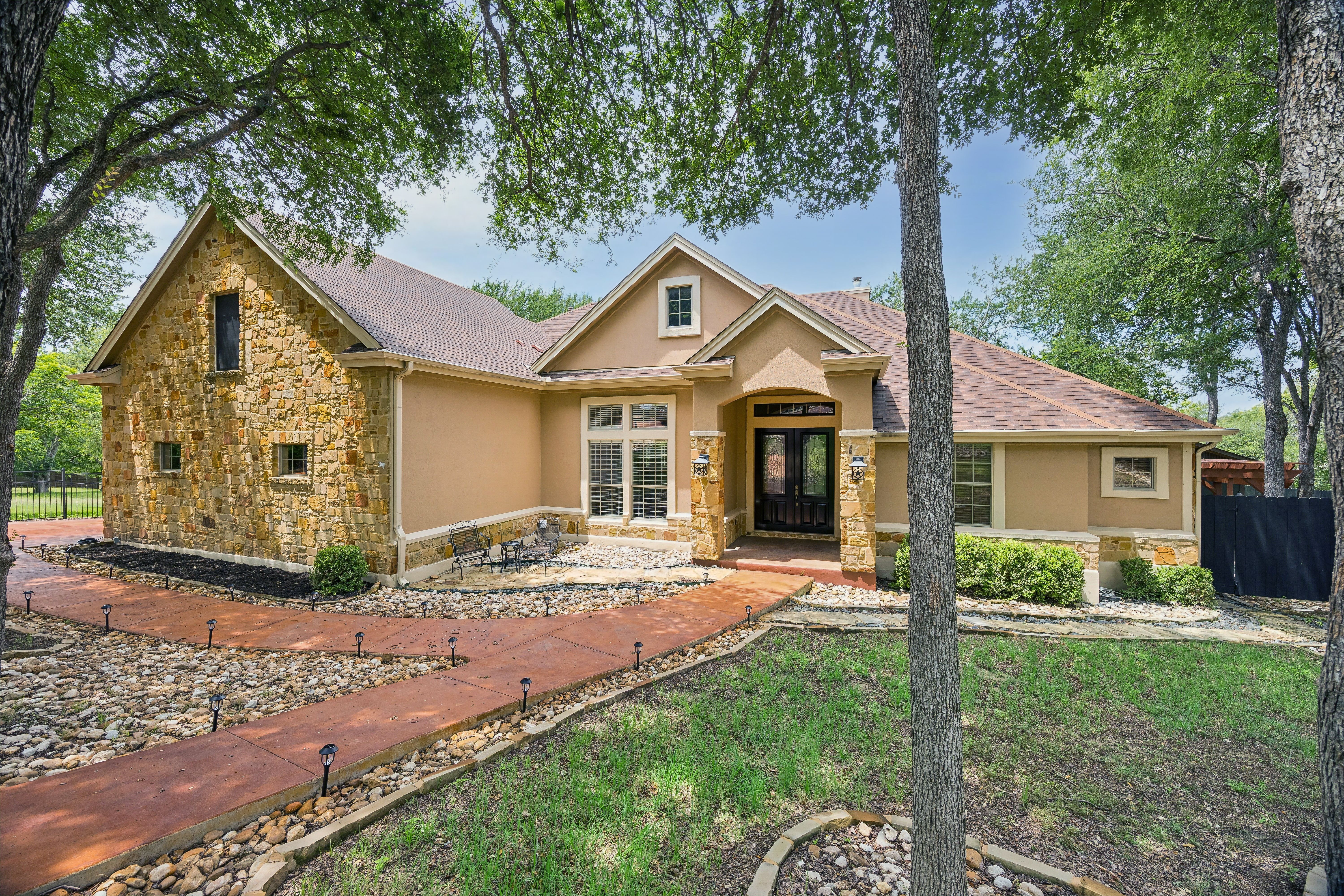 1804 Brushy Bend Drive 