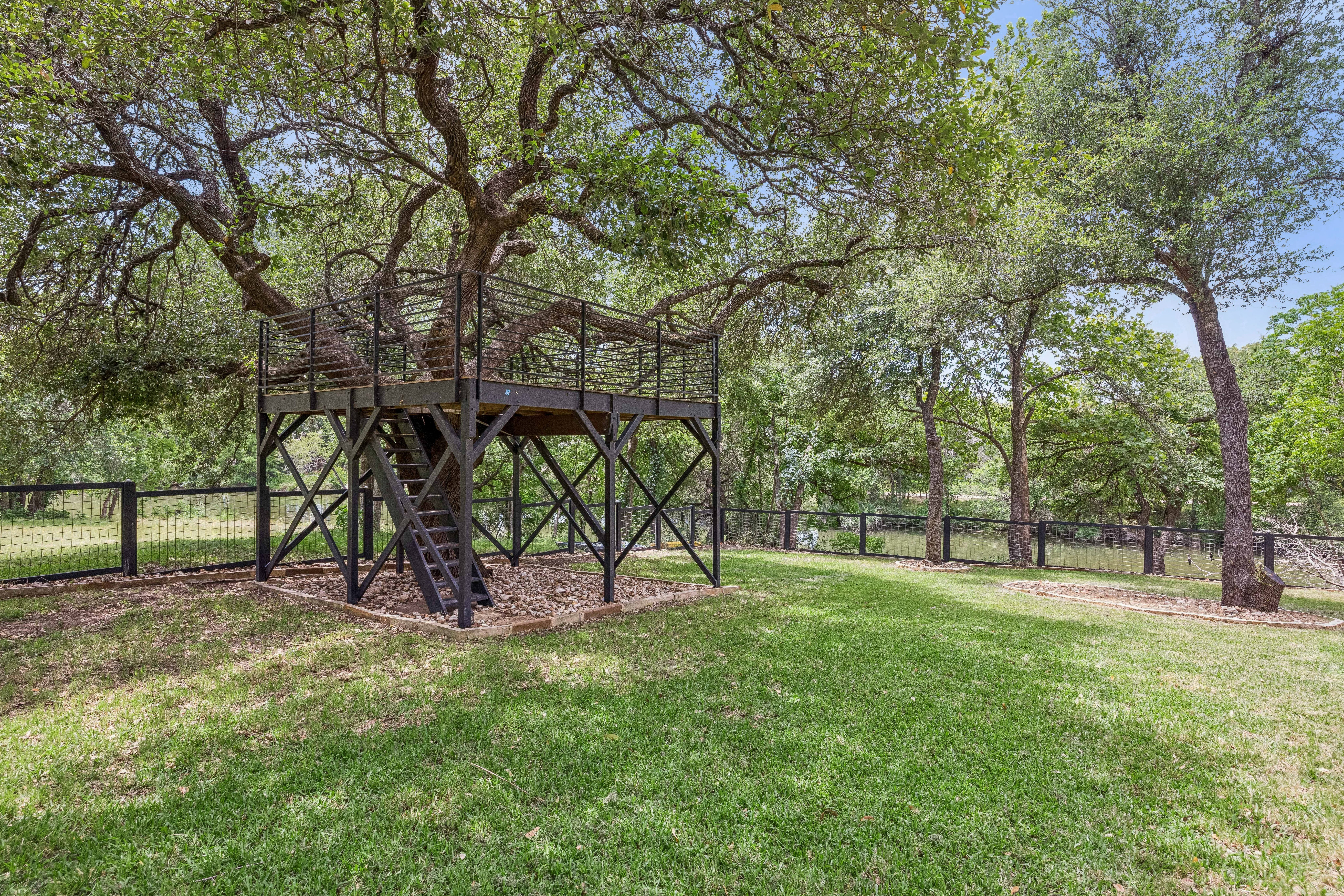1804 Brushy Bend Drive 