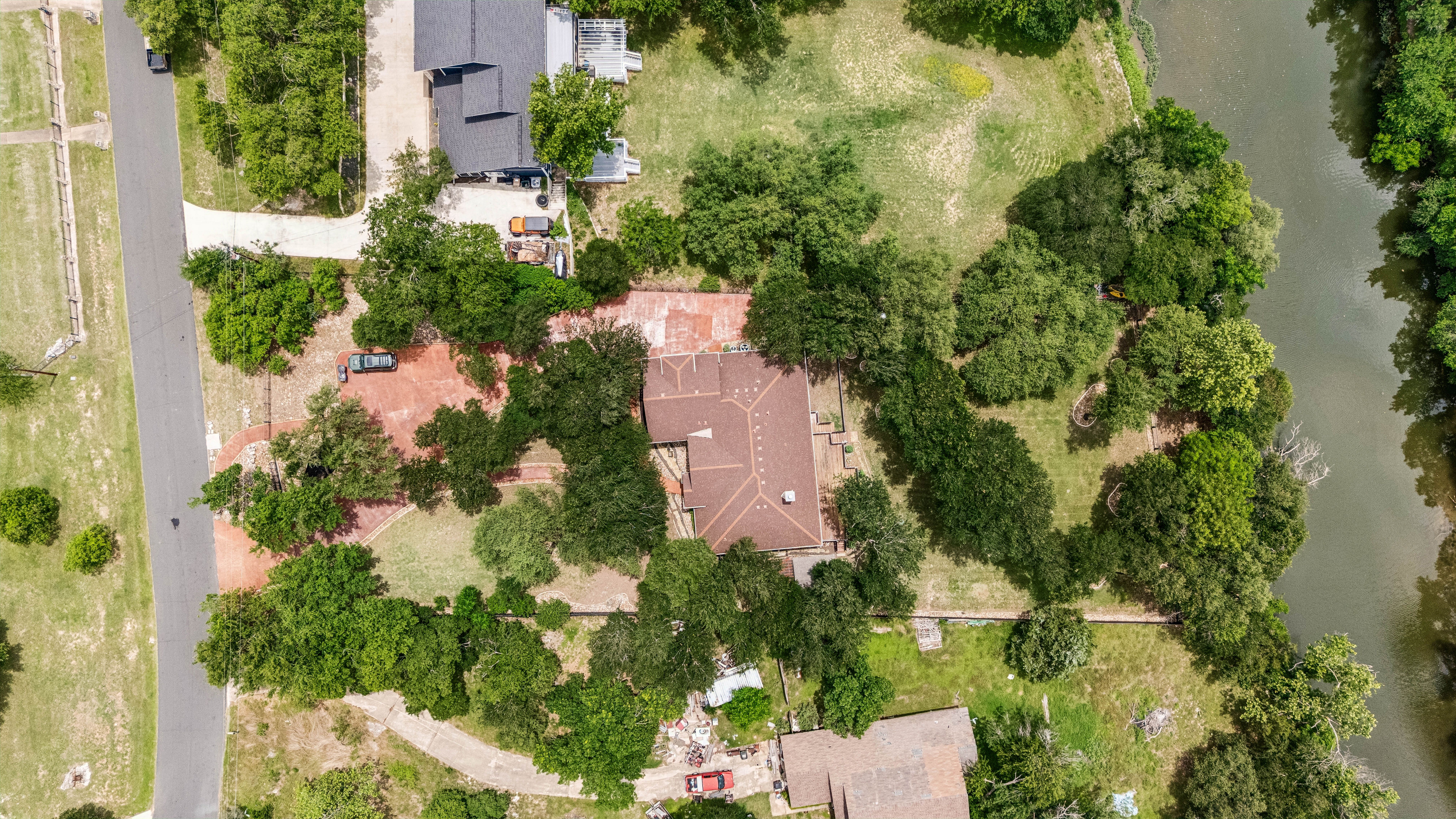 1804 Brushy Bend Drive 