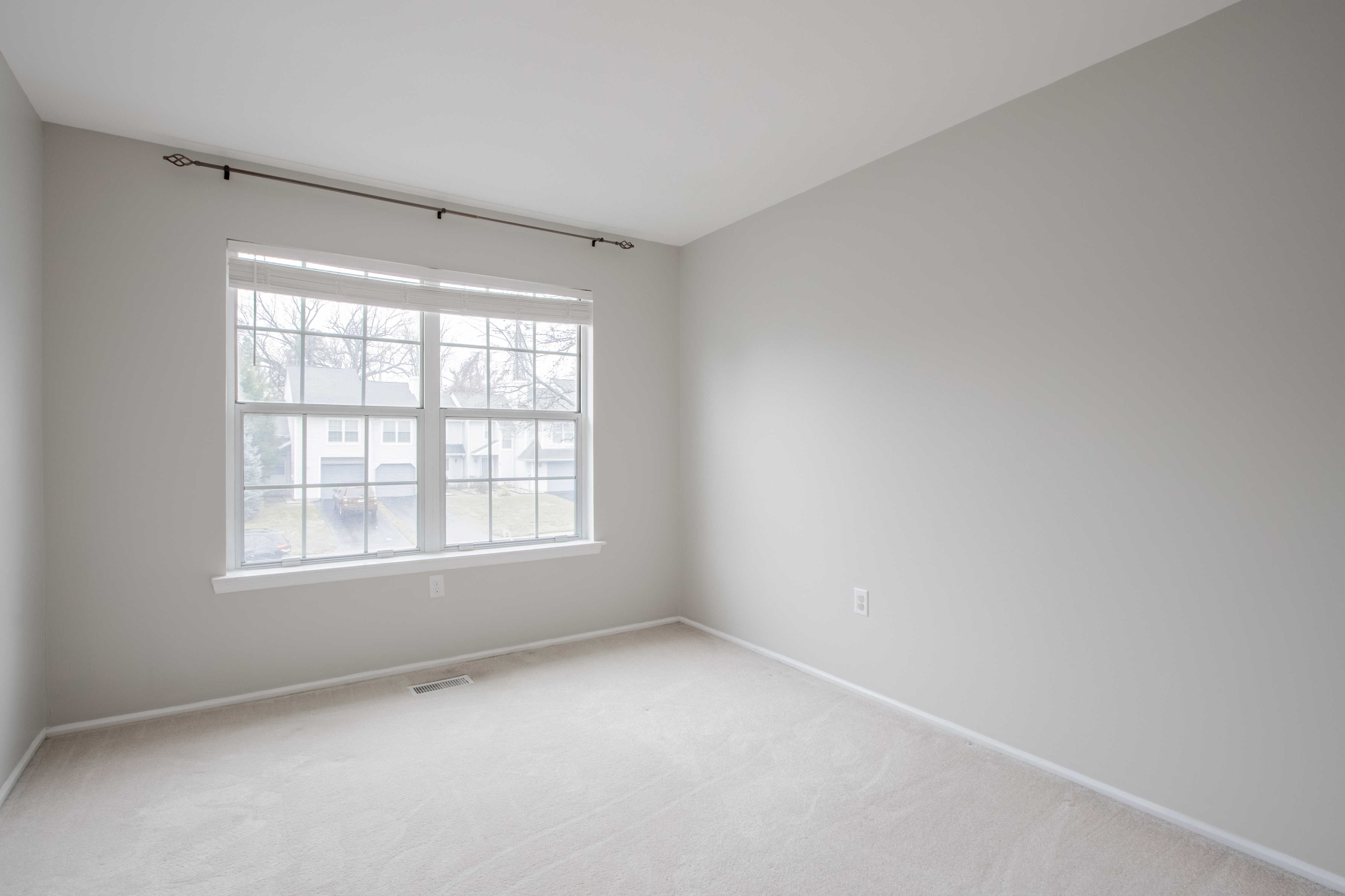 43 Malibu Dr