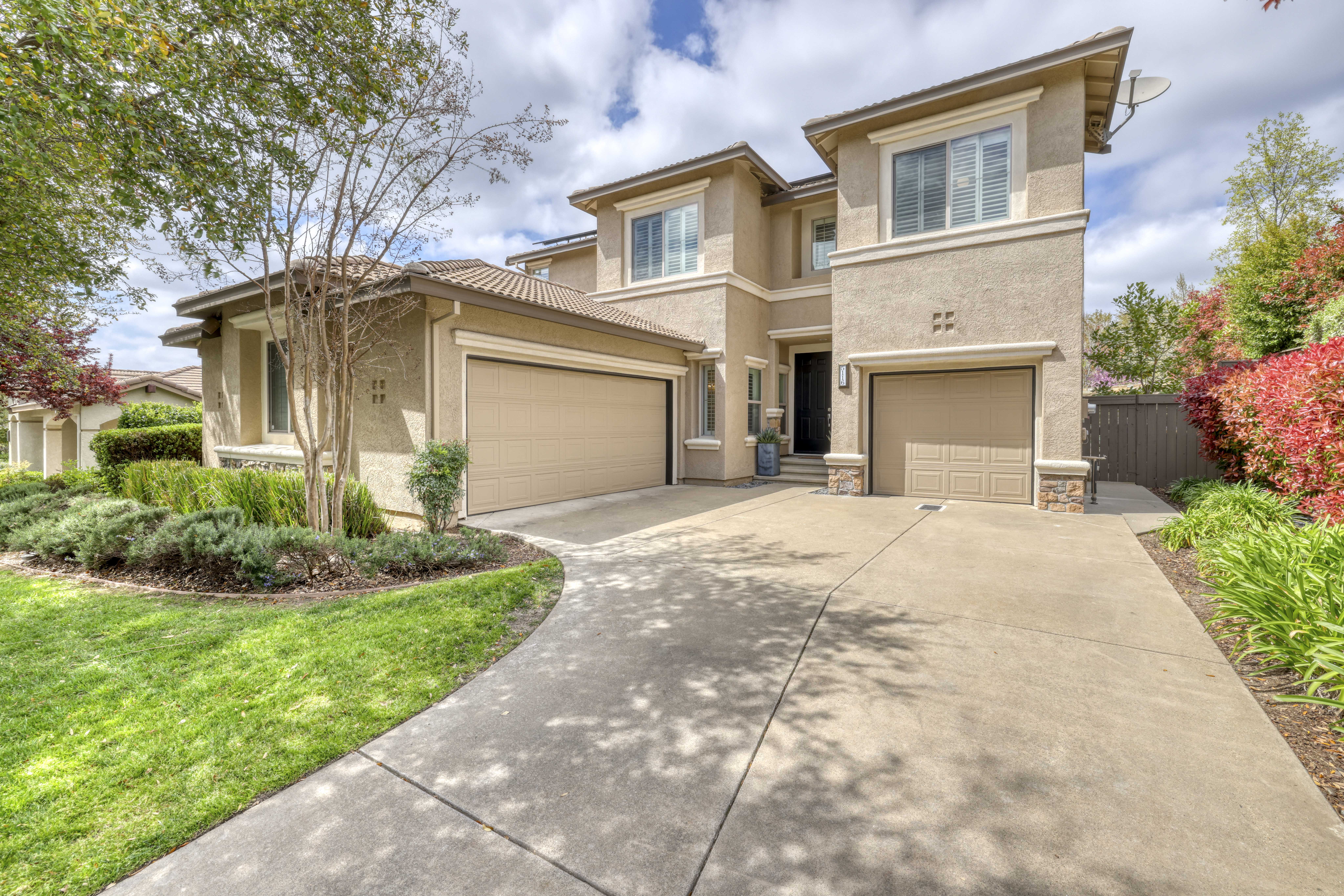 5116 Garlenda Drive 