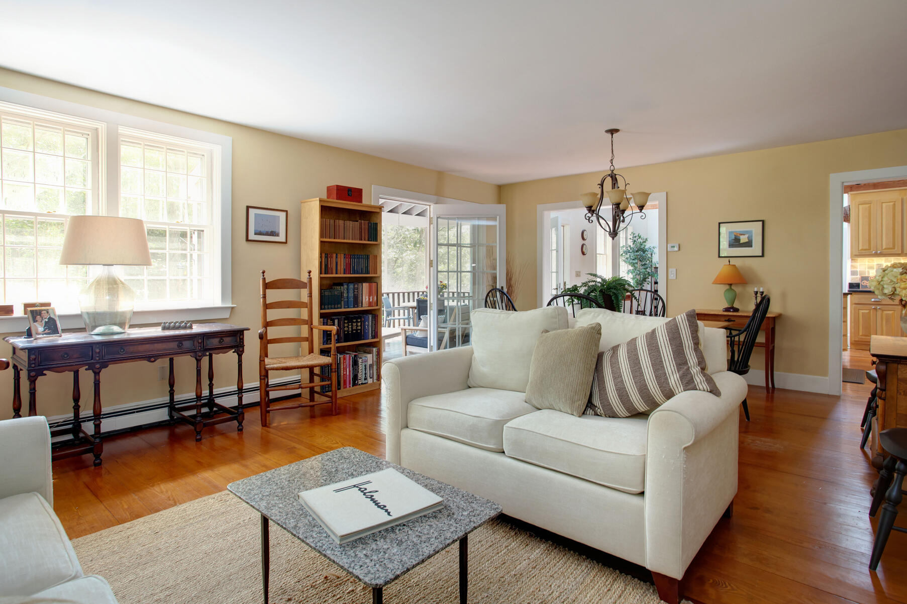 27 Oak Ridge Road