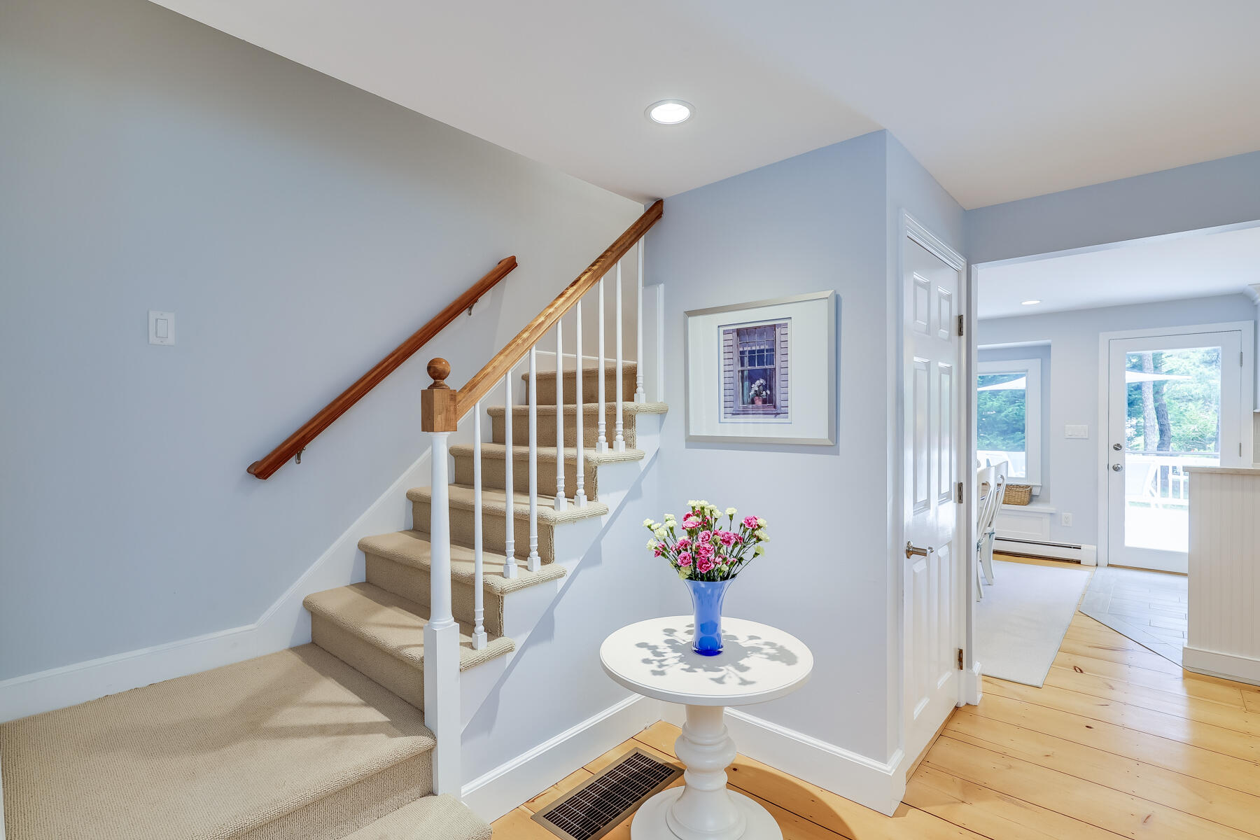 5 Robert Road 