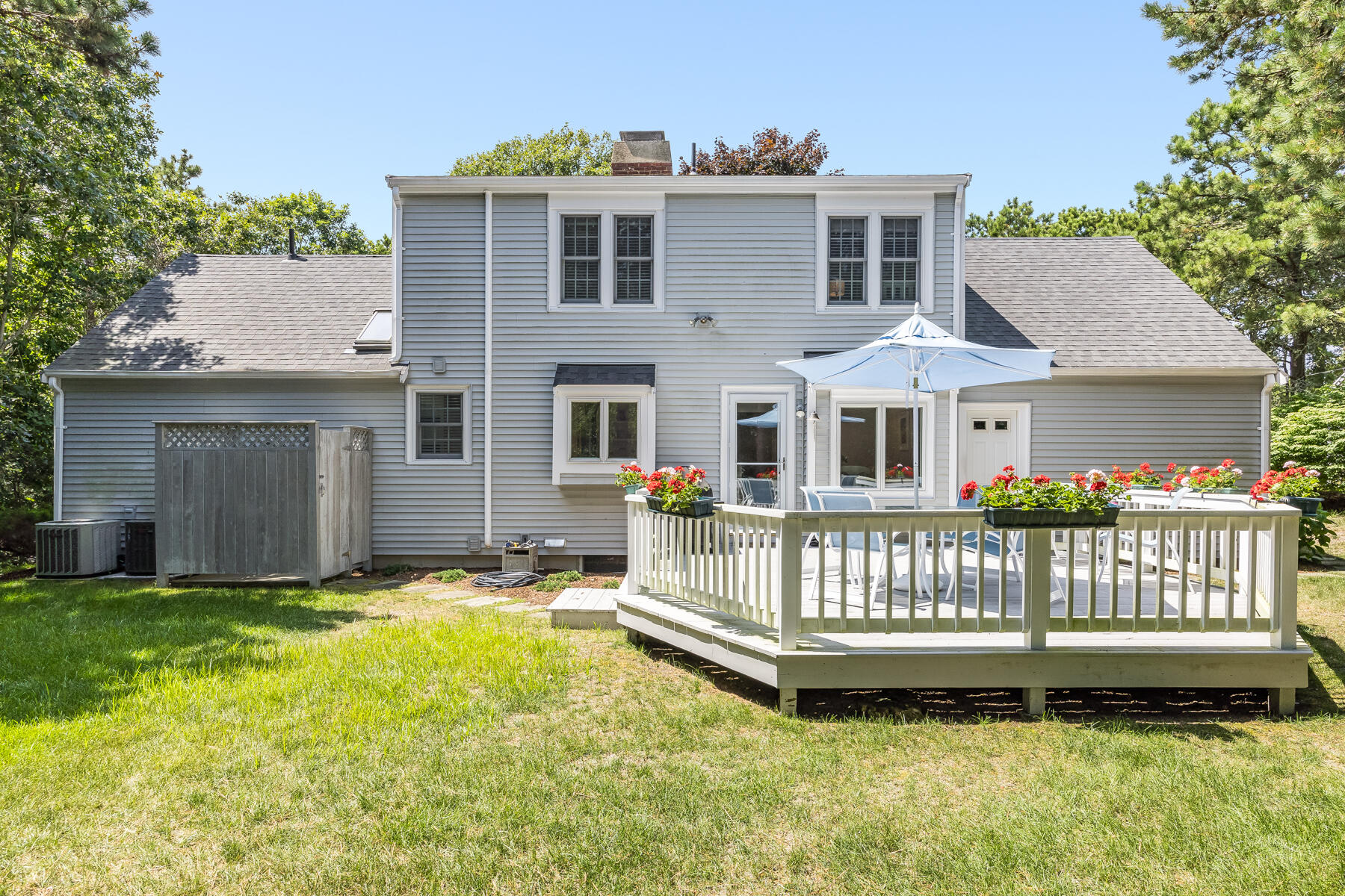 5 Robert Road 