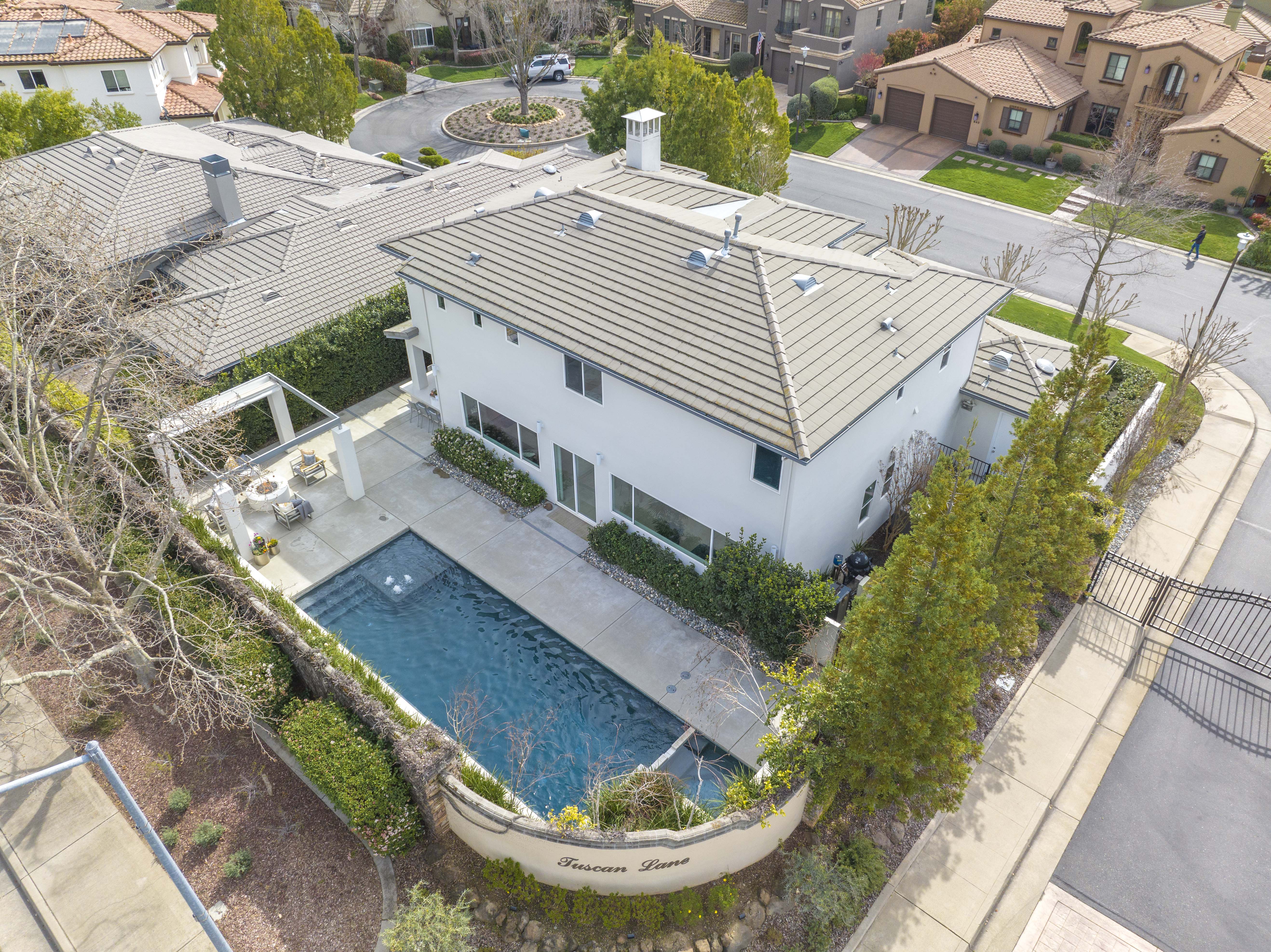 941 Tuscan Lane 