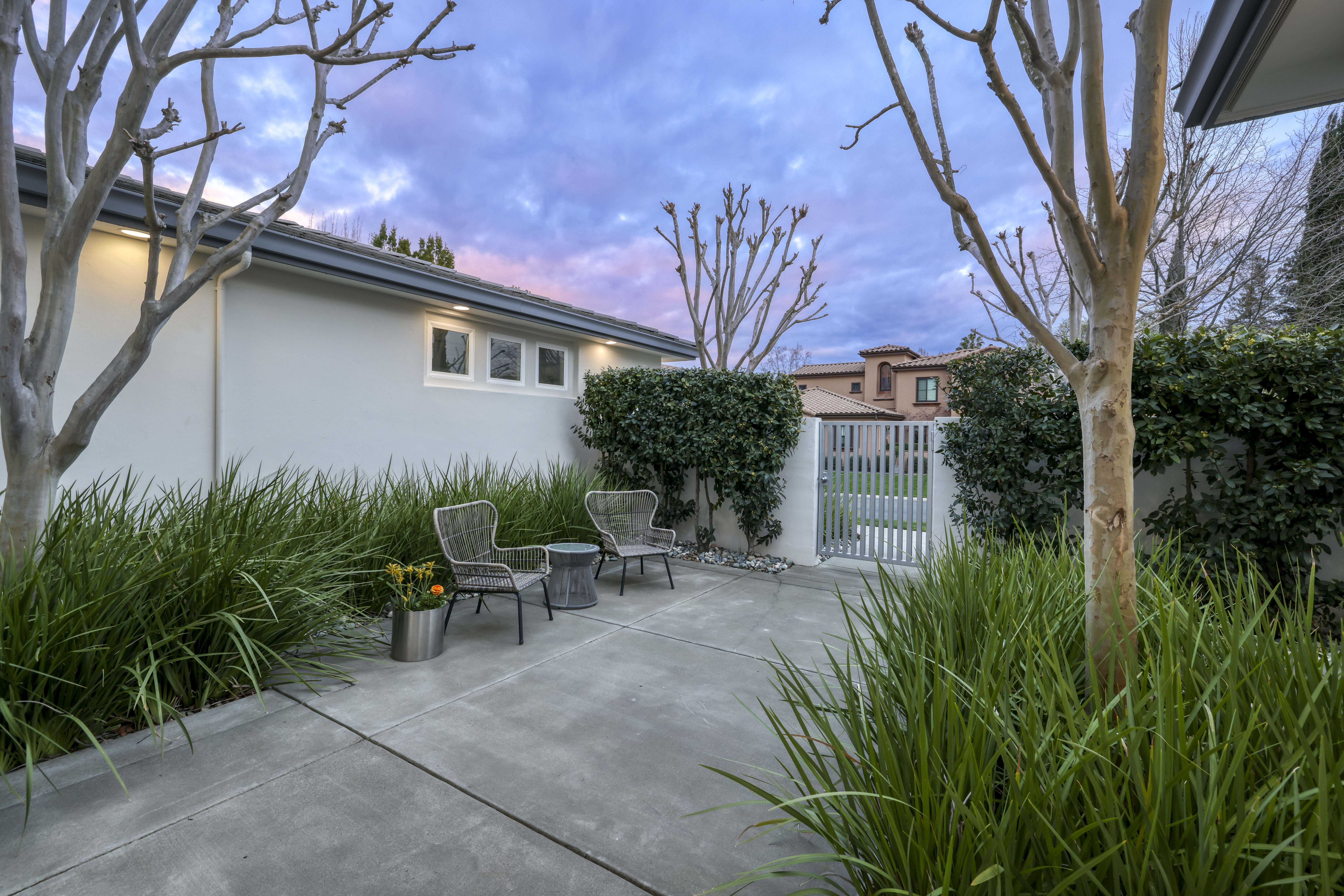 941 Tuscan Lane 