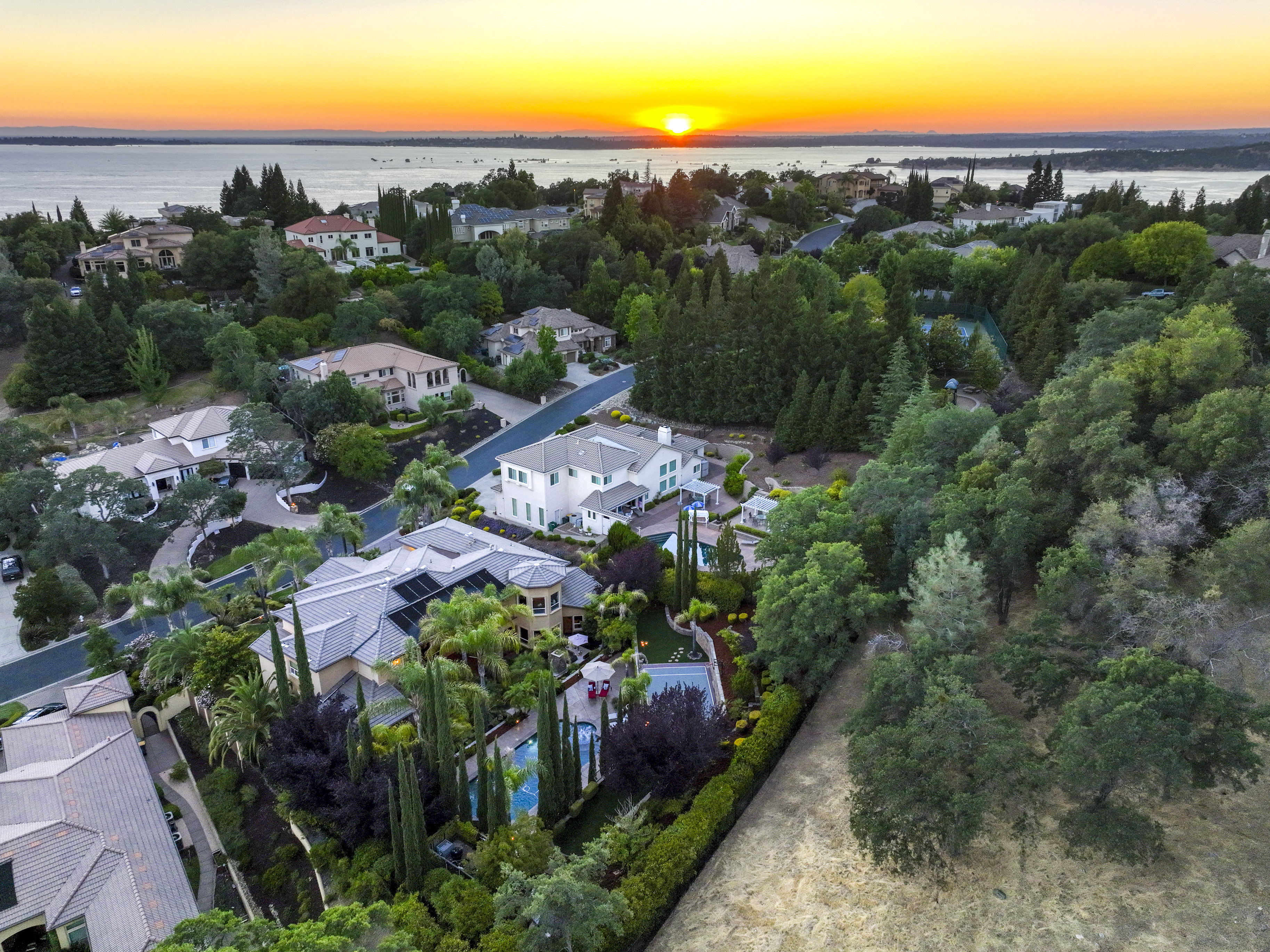 1239 Crocker Drive 