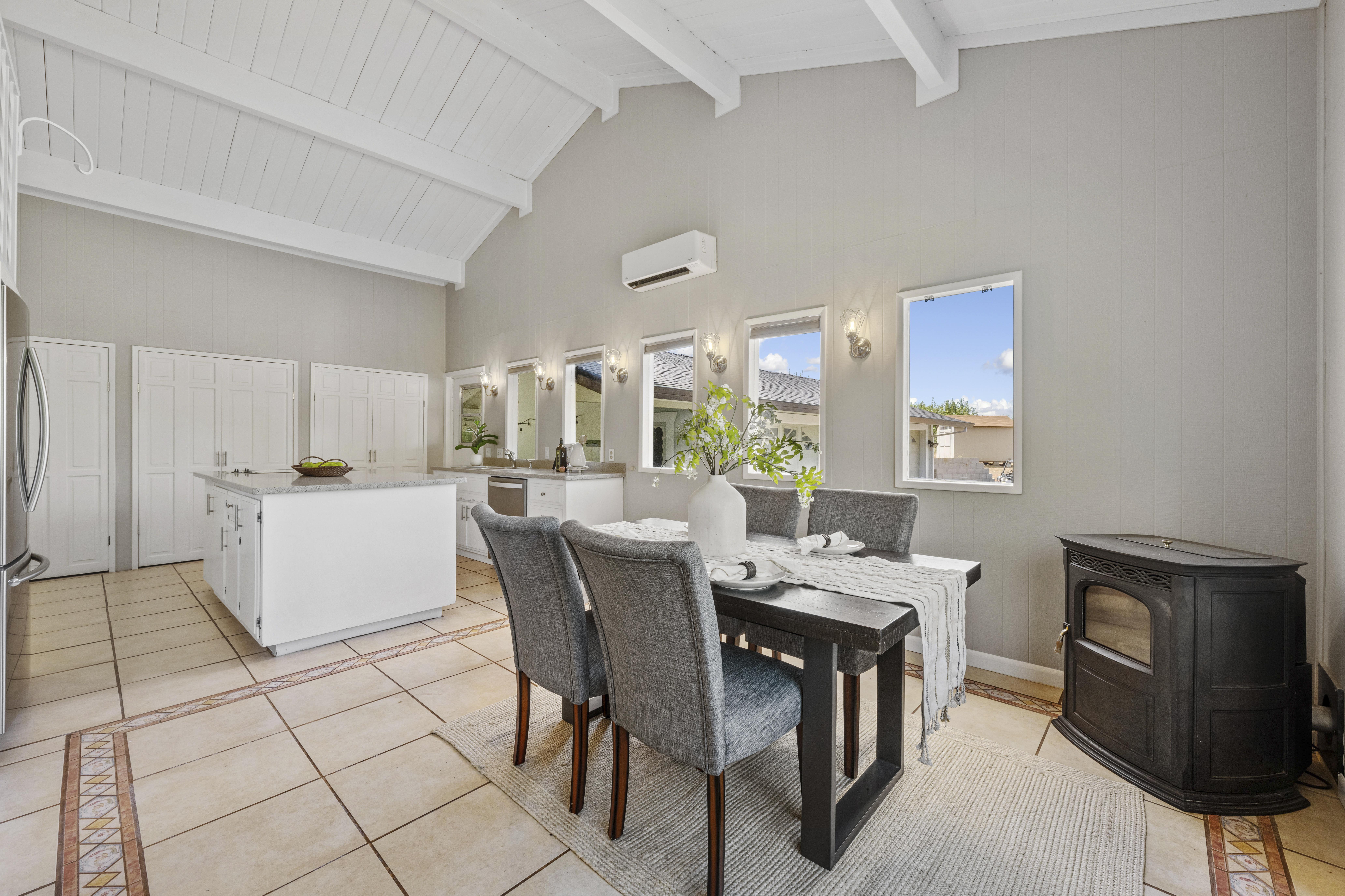 4344 Bumble Bee Lane 