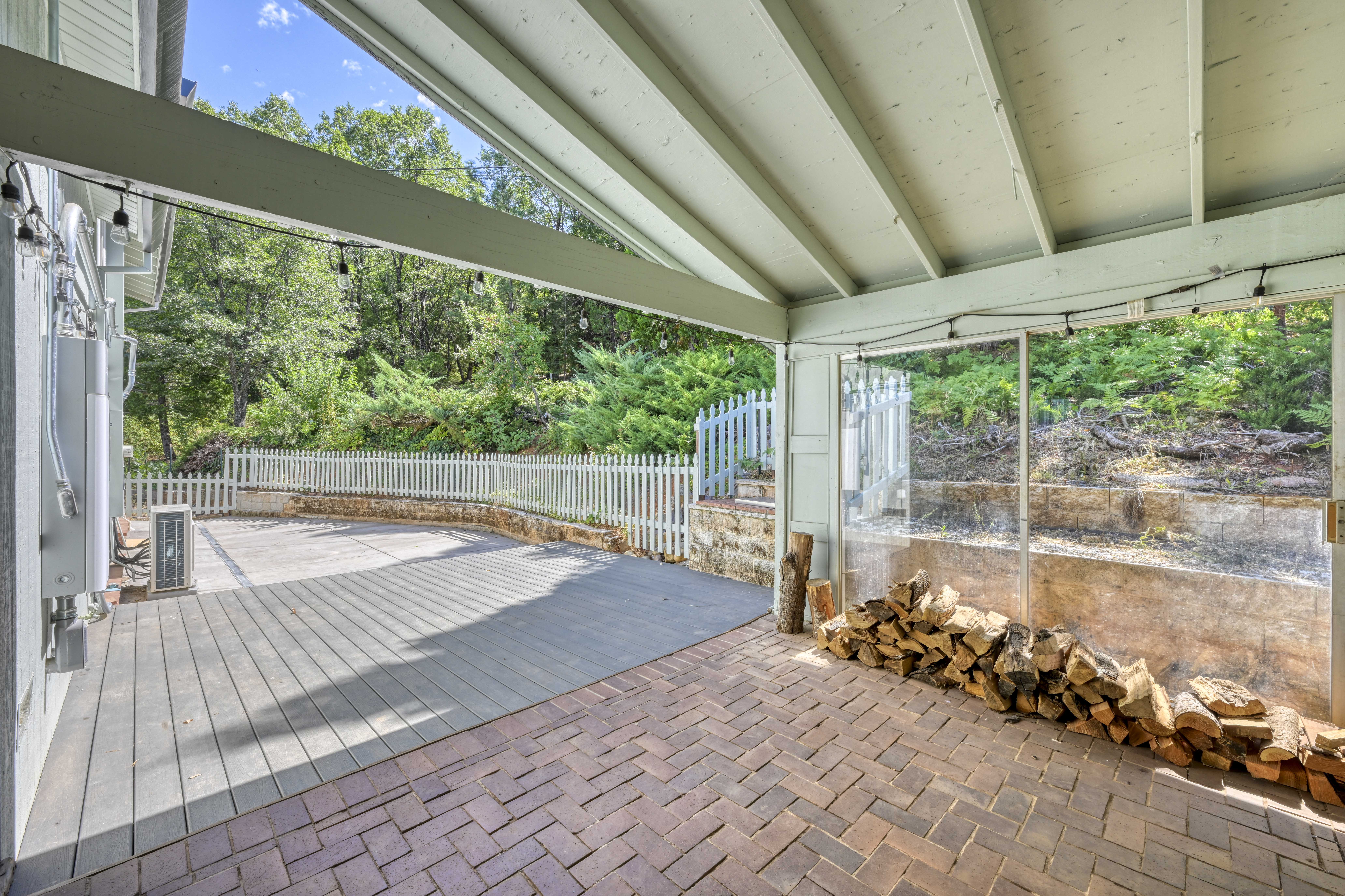 4344 Bumble Bee Lane 