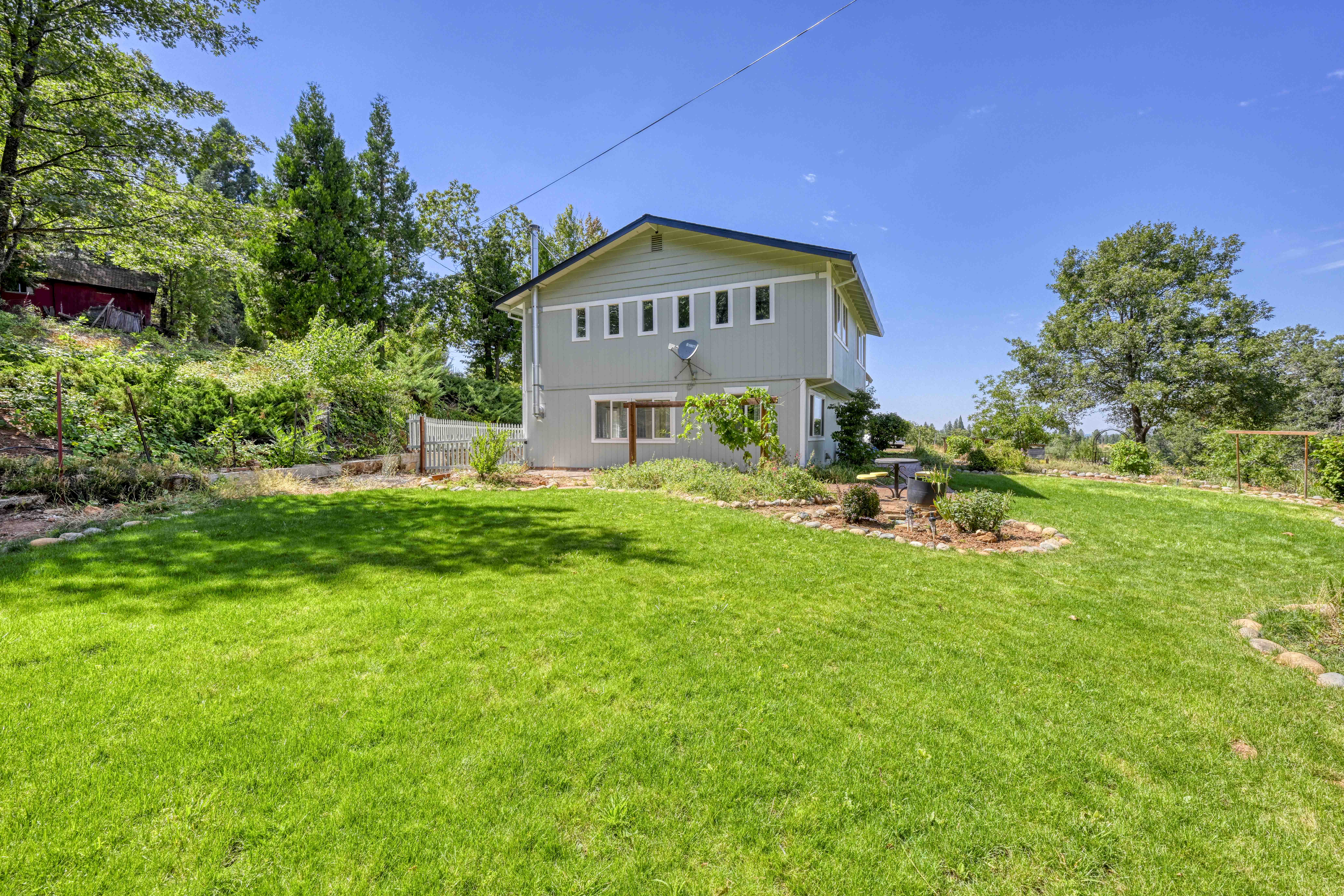 4344 Bumble Bee Lane 