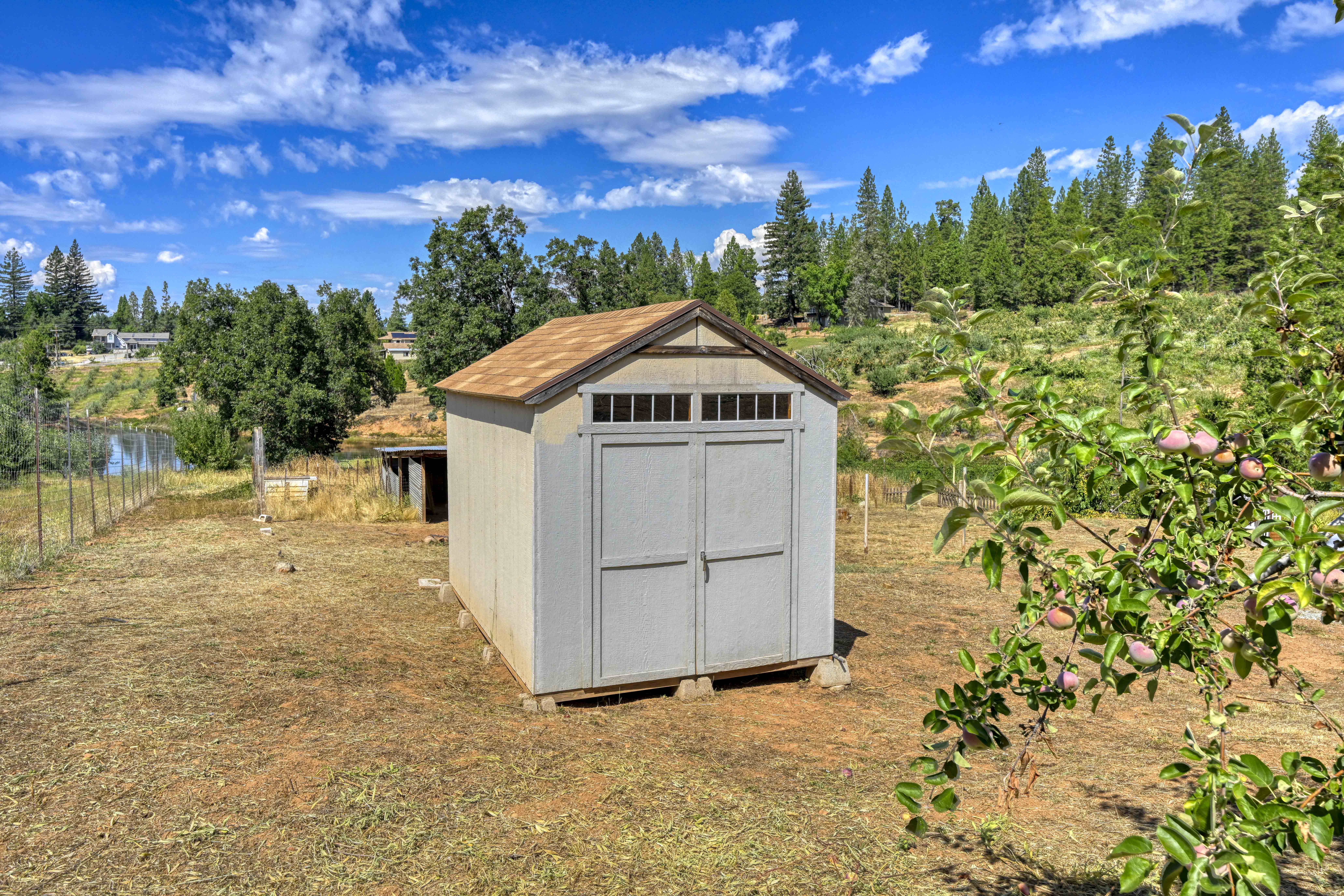 4344 Bumble Bee Lane 