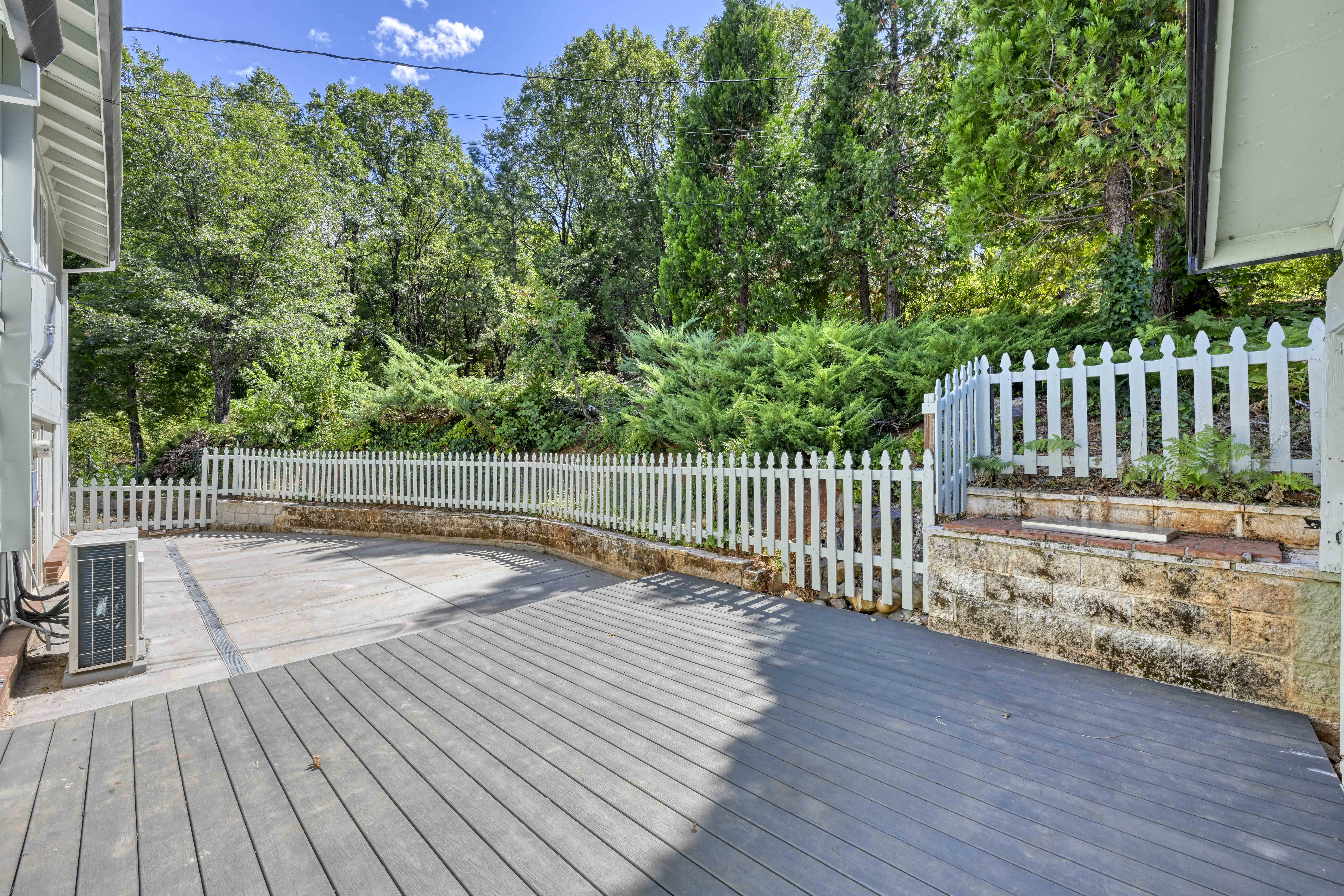 4344 Bumble Bee Lane 