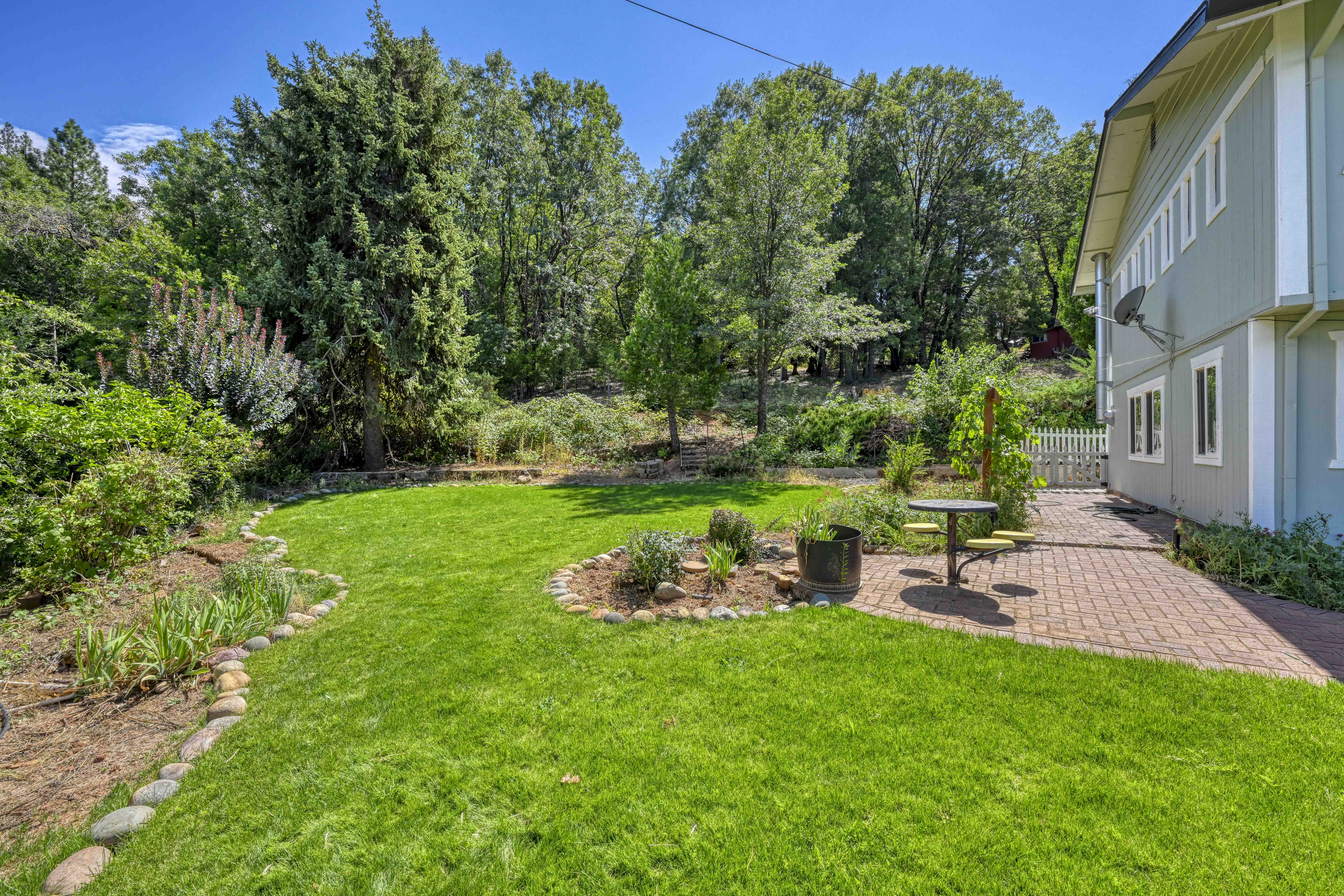 4344 Bumble Bee Lane 