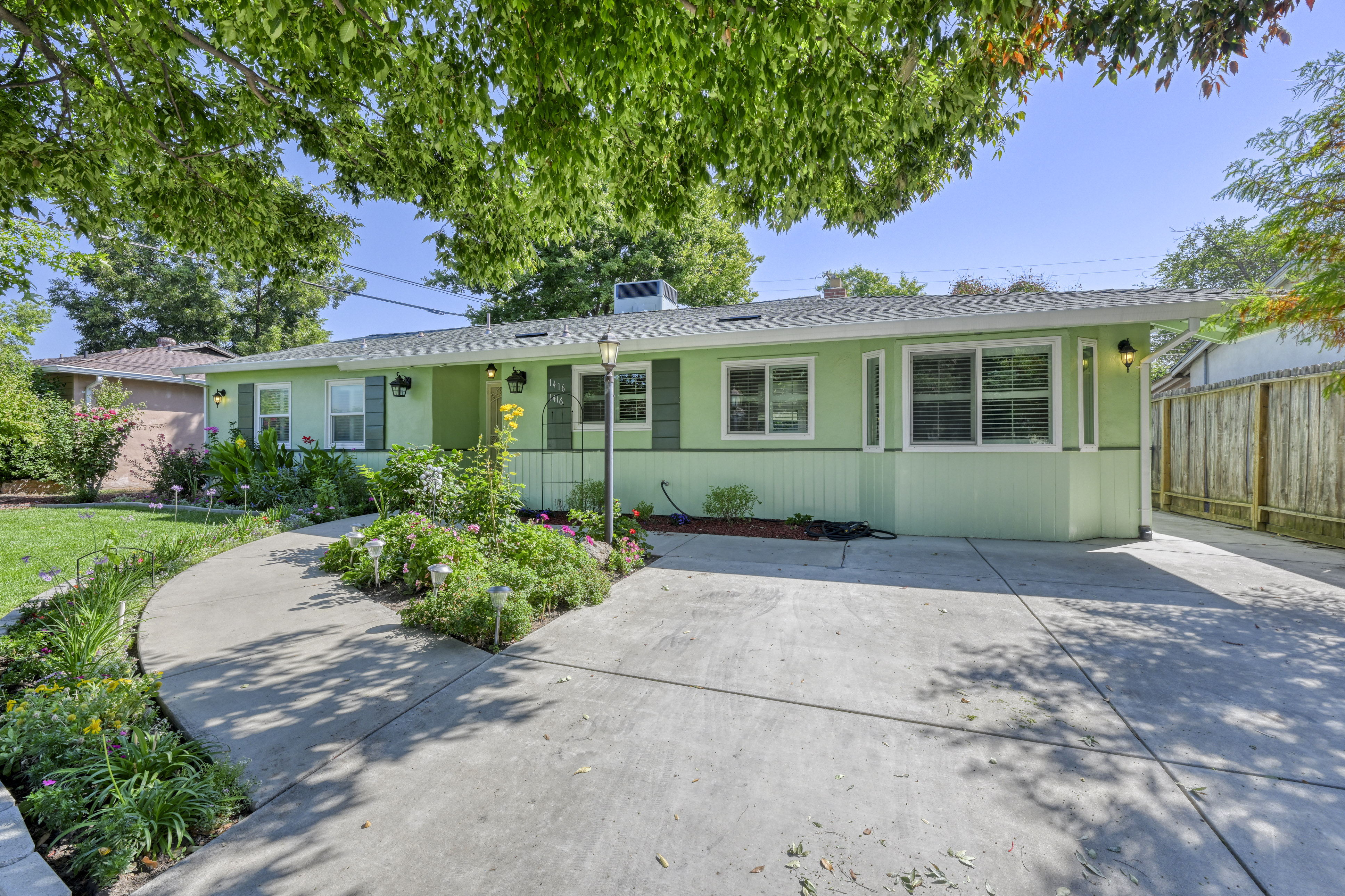 1416 Wyant Way 