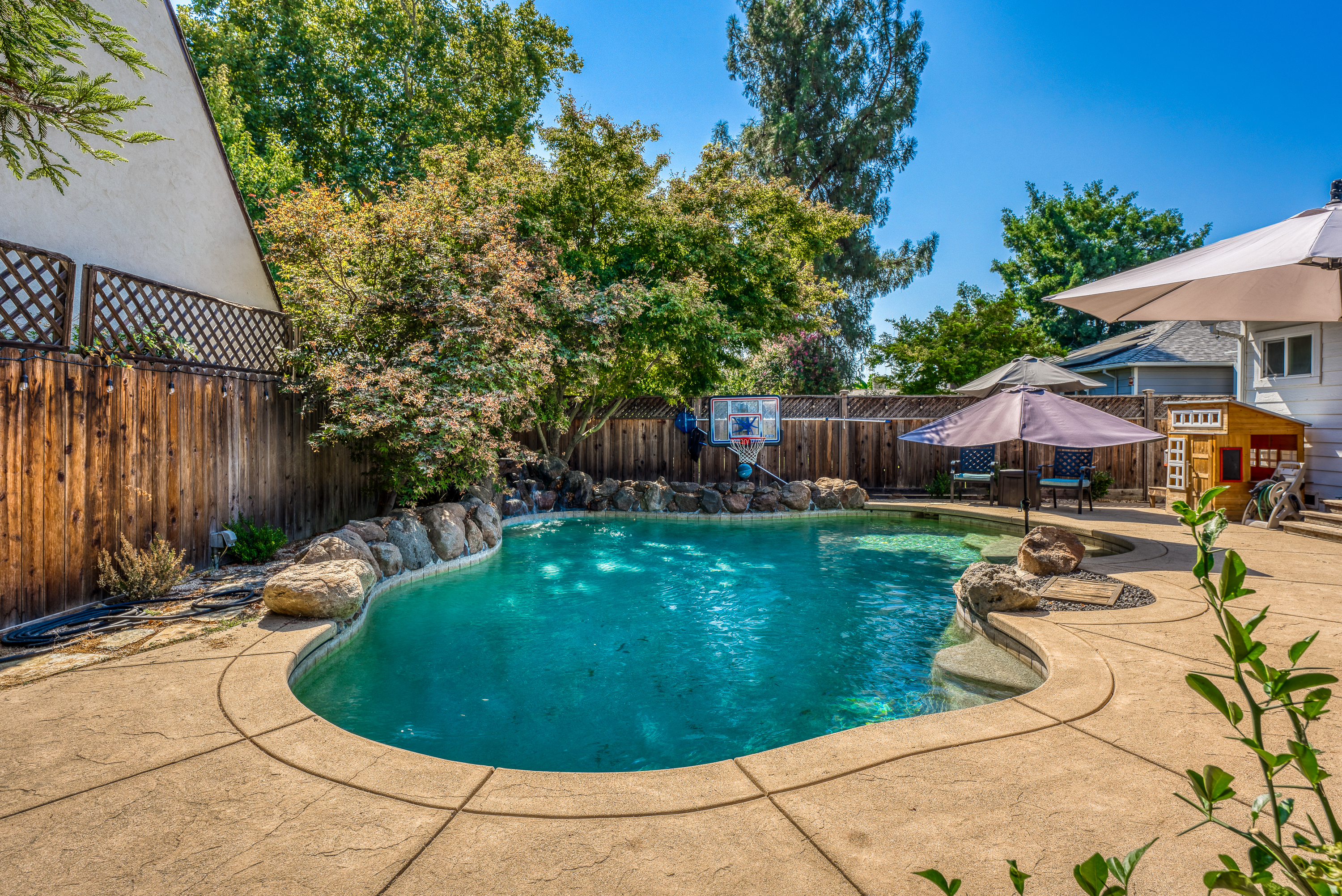 1005 Maple Avenue 