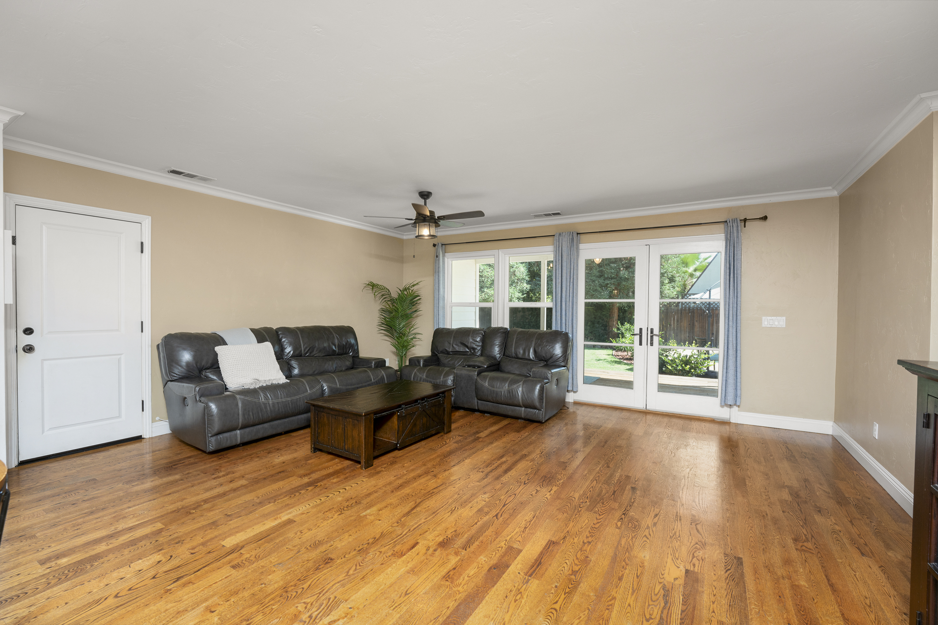 1005 Maple Avenue 