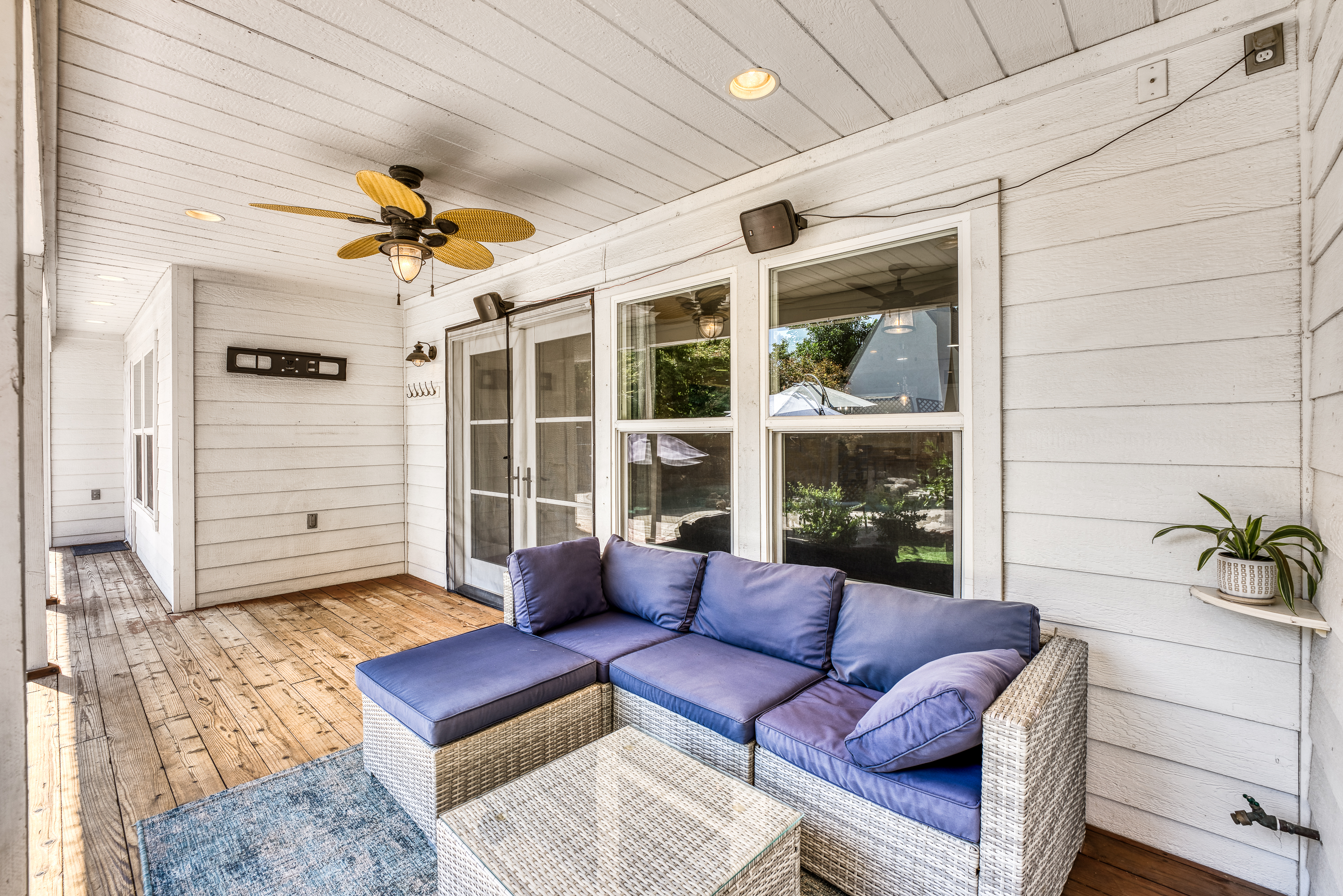 1005 Maple Avenue 