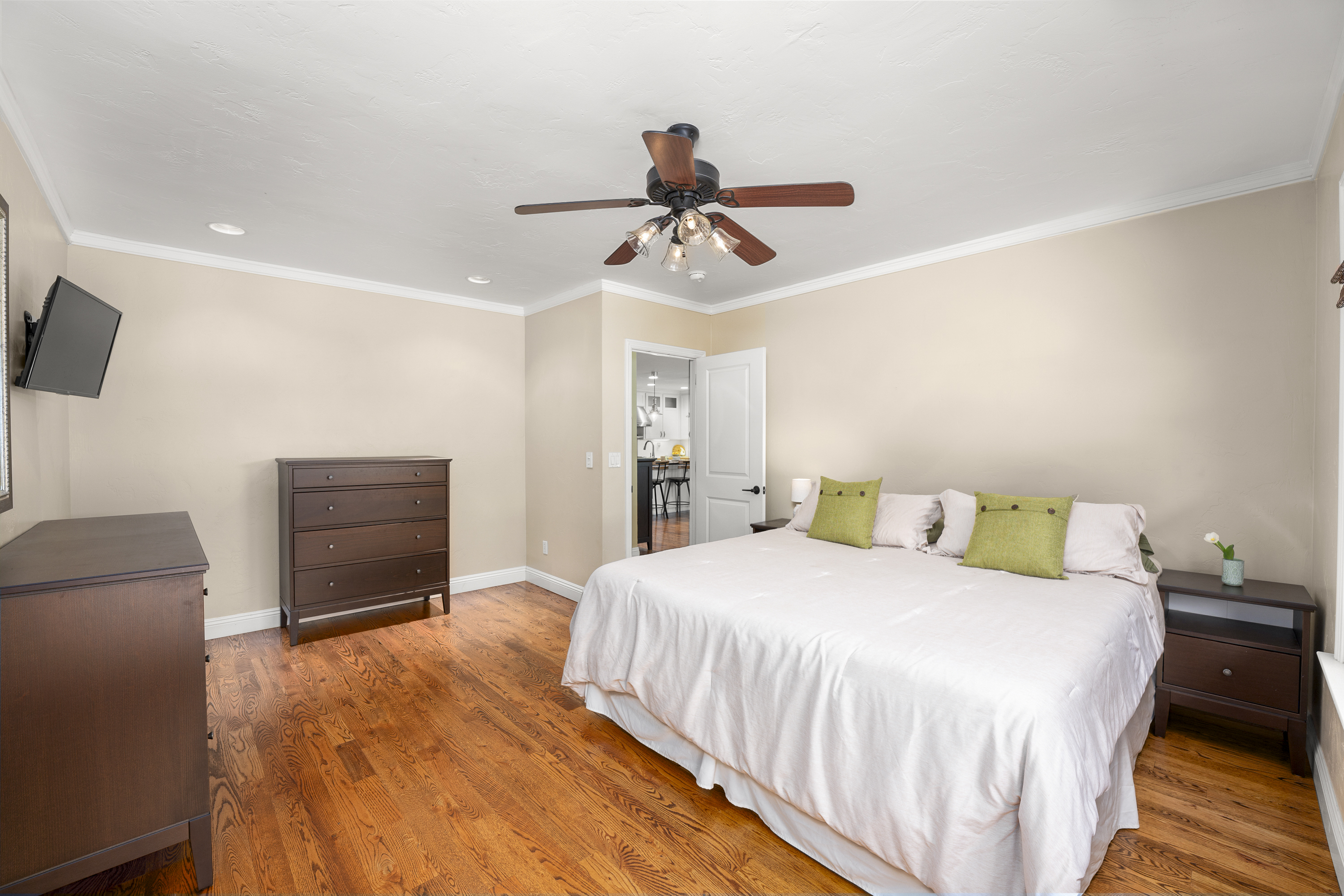 1005 Maple Avenue 