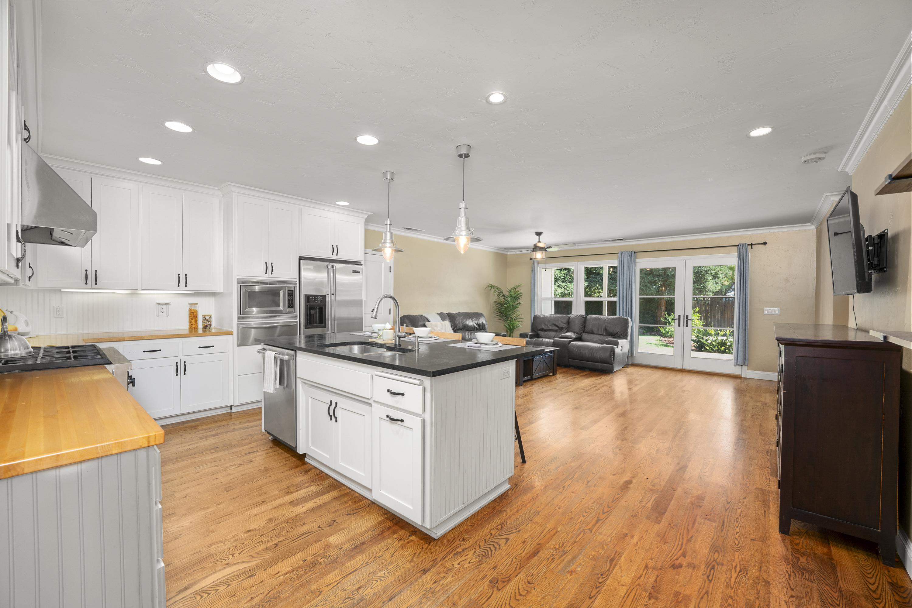 1005 Maple Avenue 