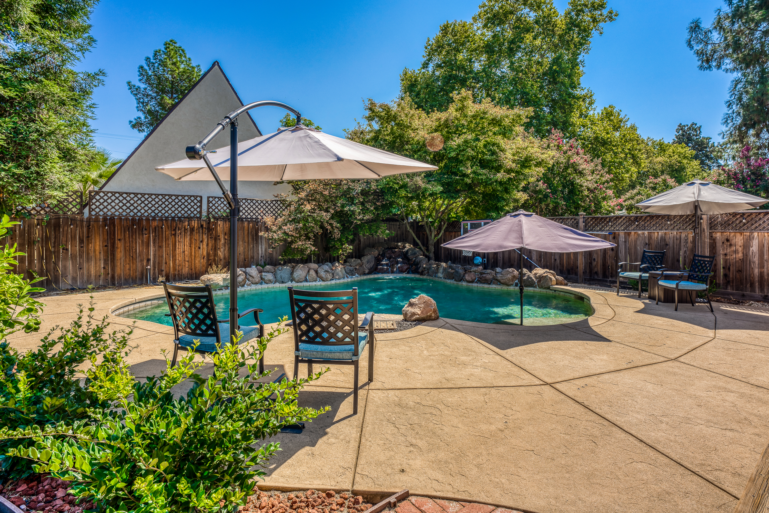 1005 Maple Avenue 