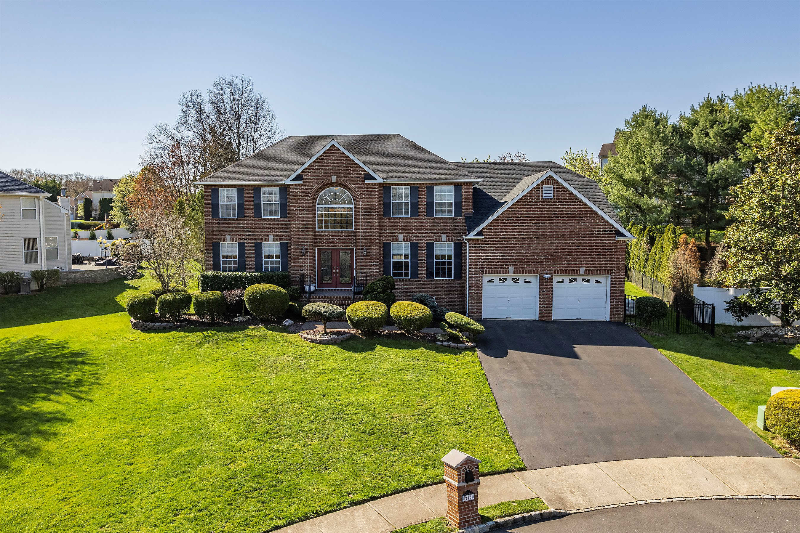 216 Jensen  Ct