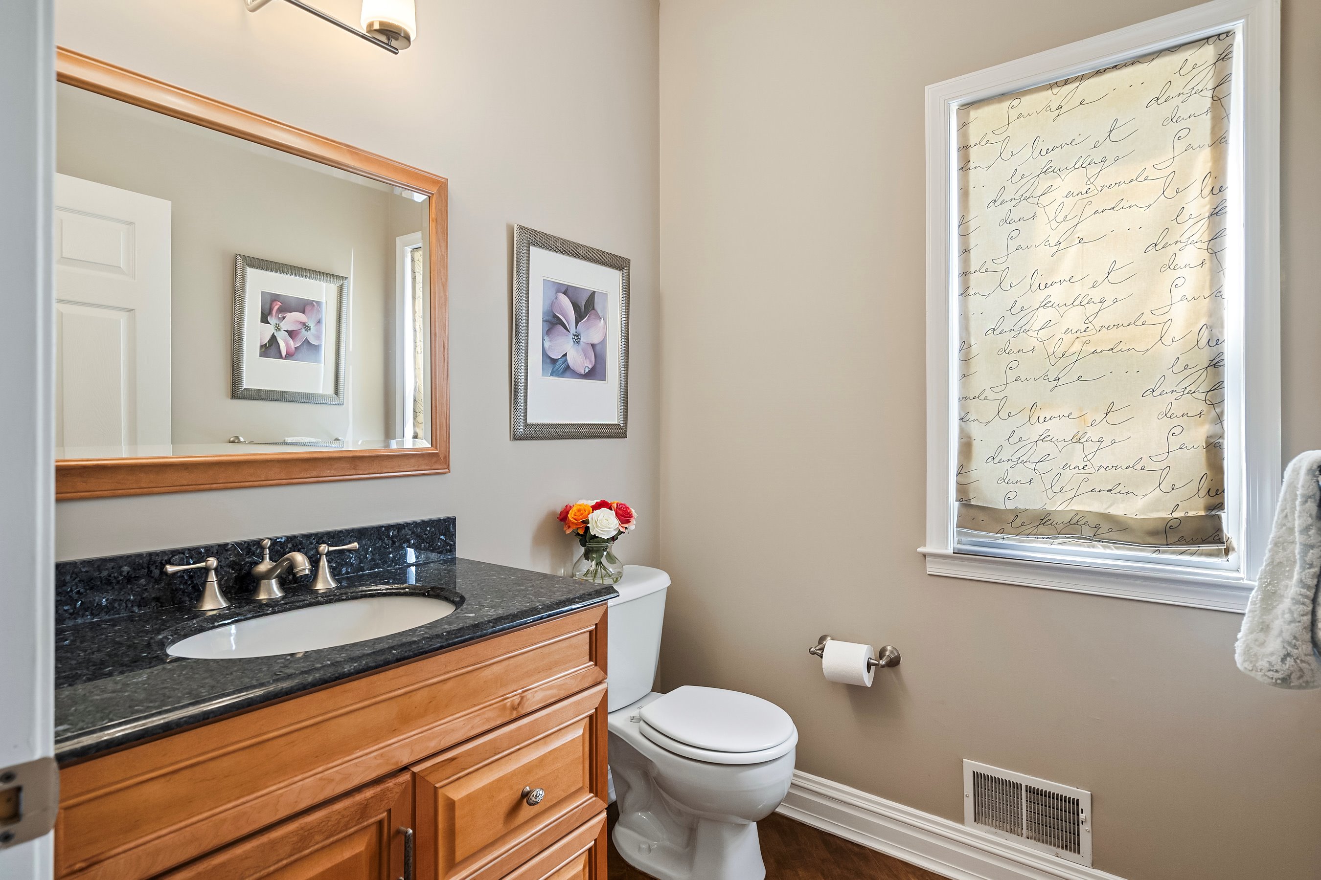 216 Jensen  Ct