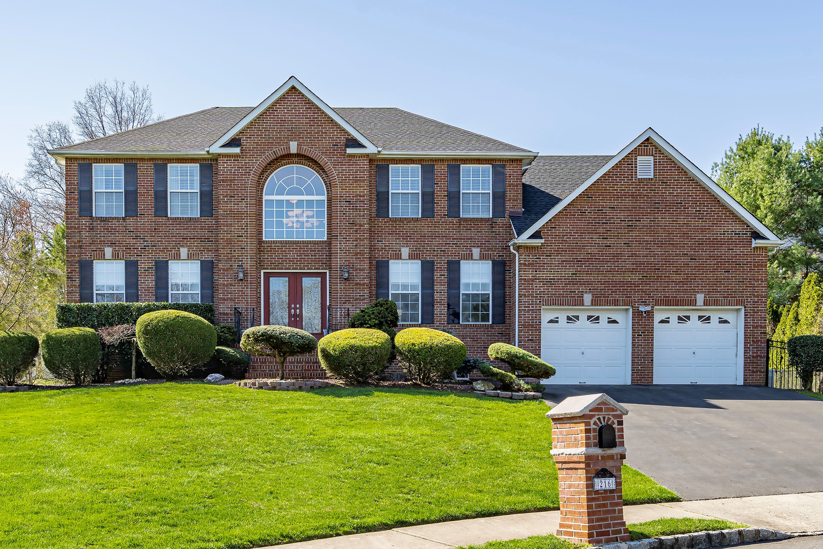 216 Jensen  Ct