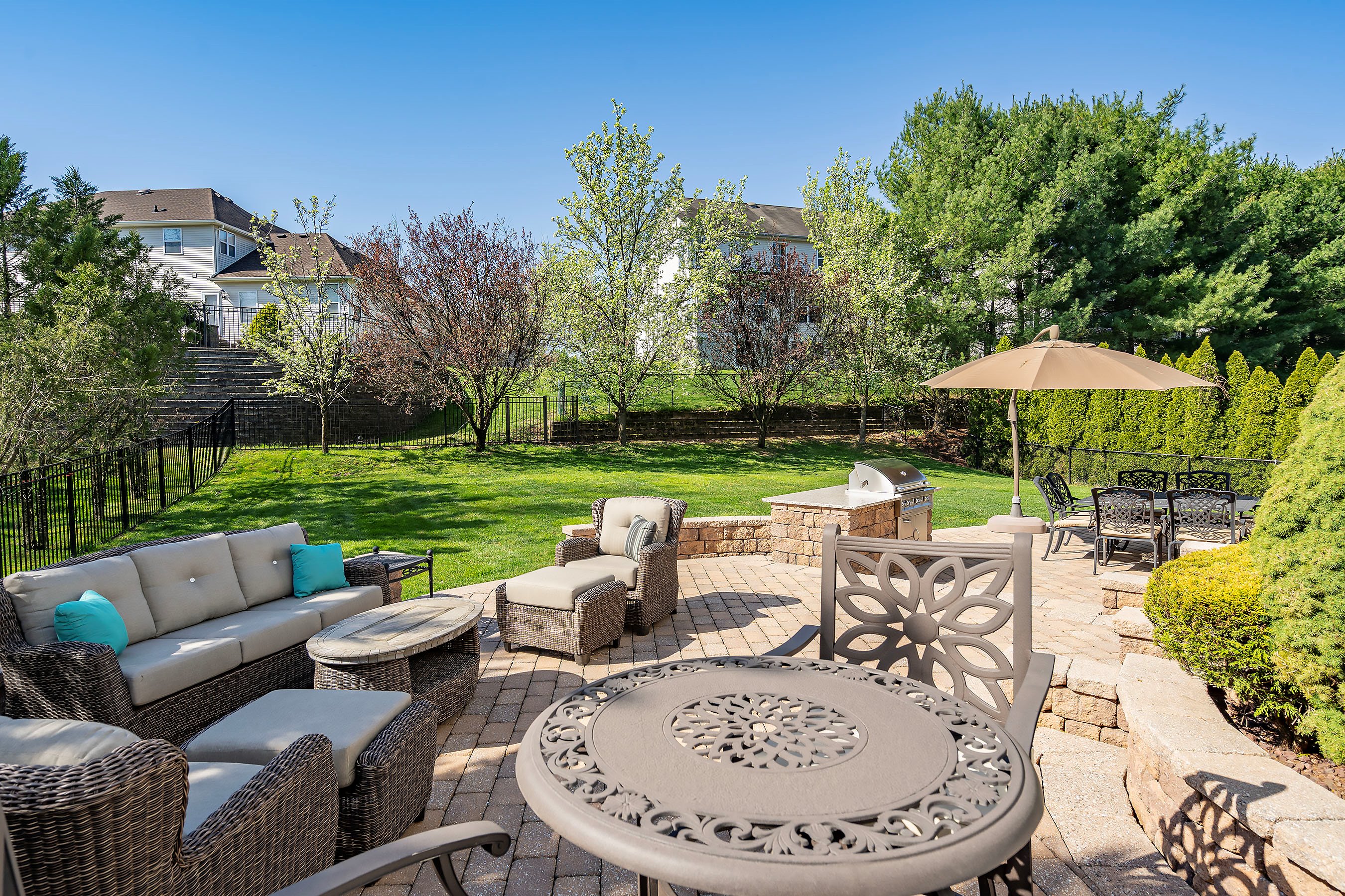 216 Jensen  Ct