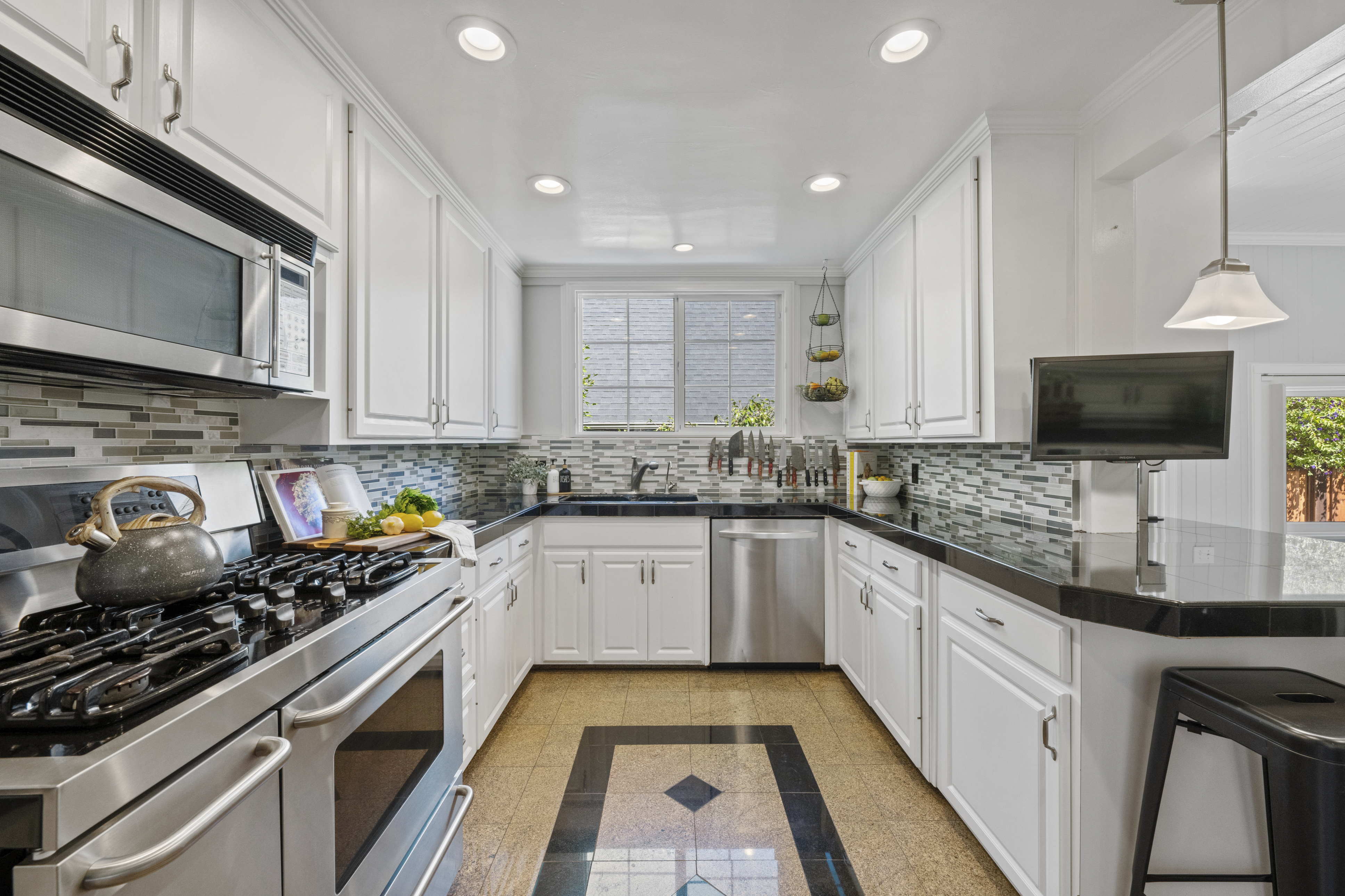 809 46th Street 