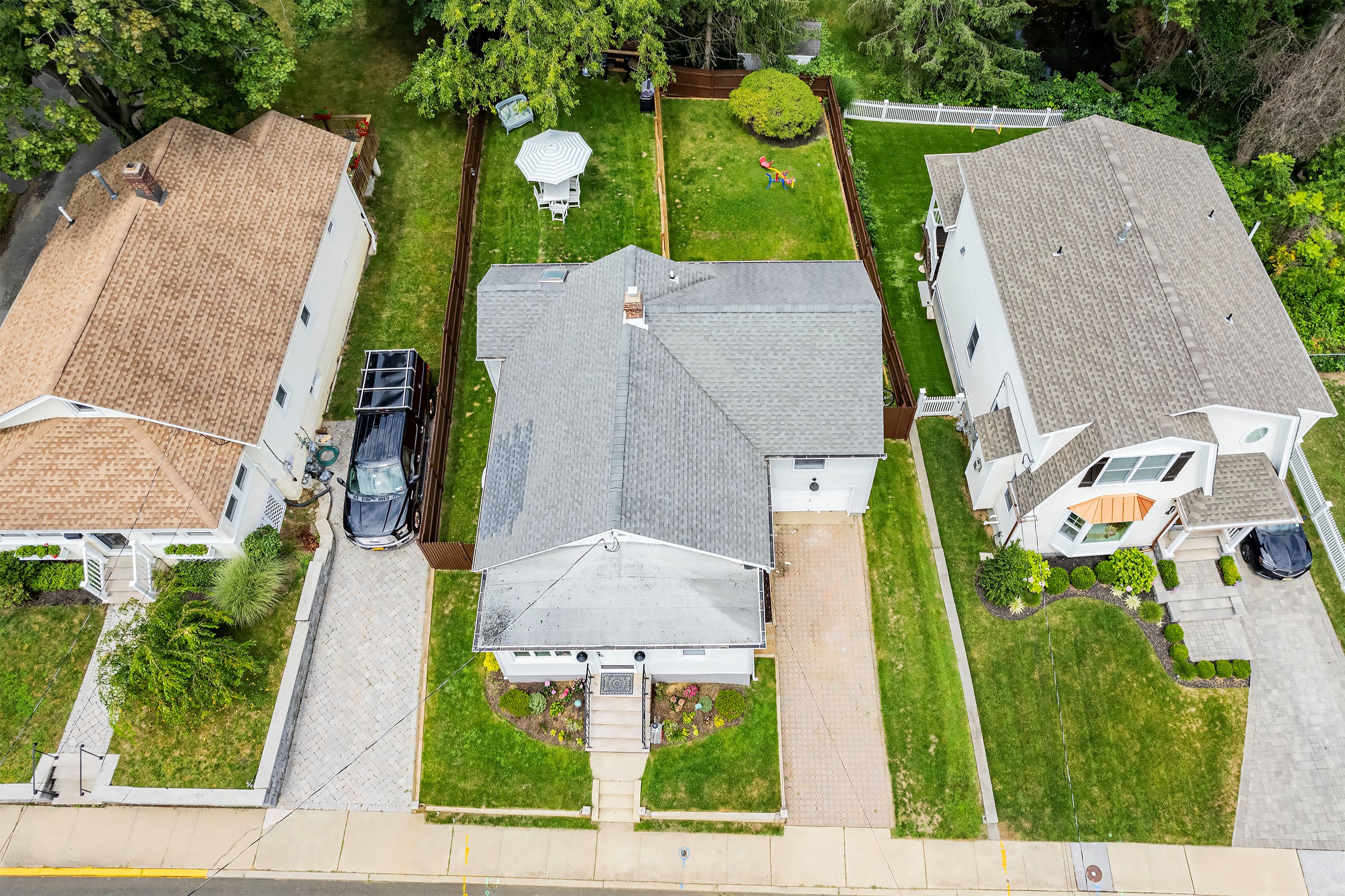 257 Third St