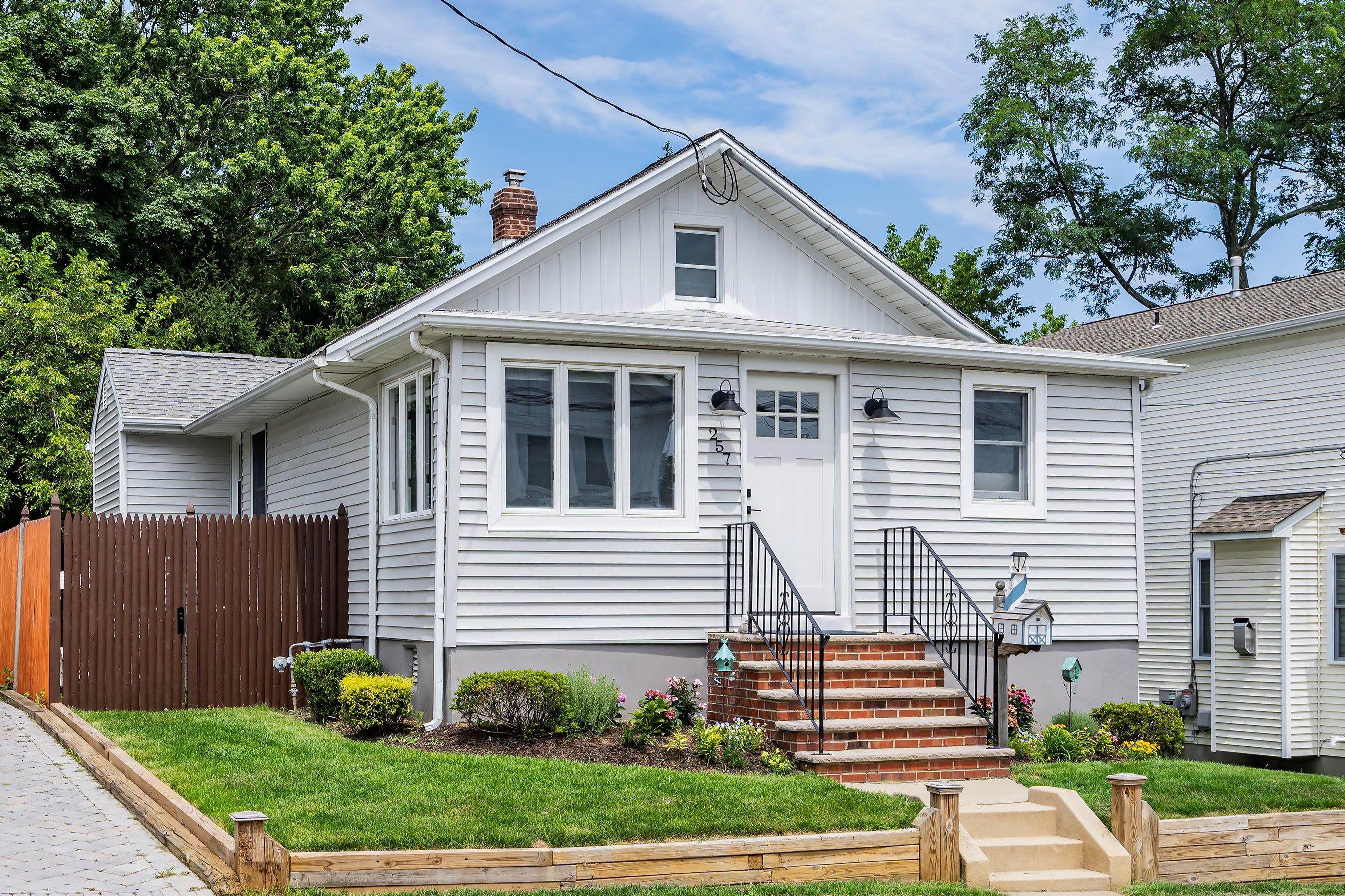 257 Third St