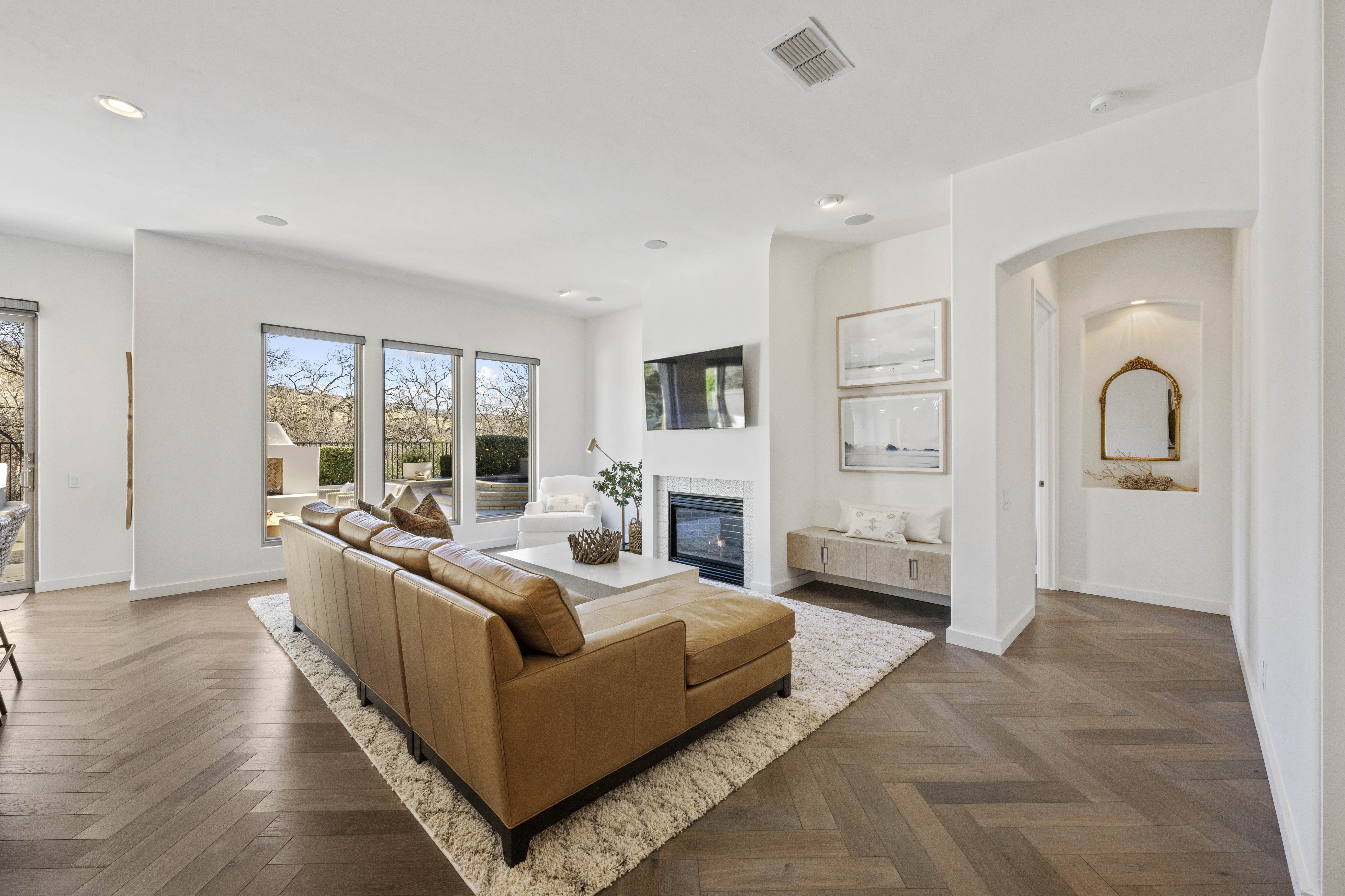 5045 Mertola Drive 