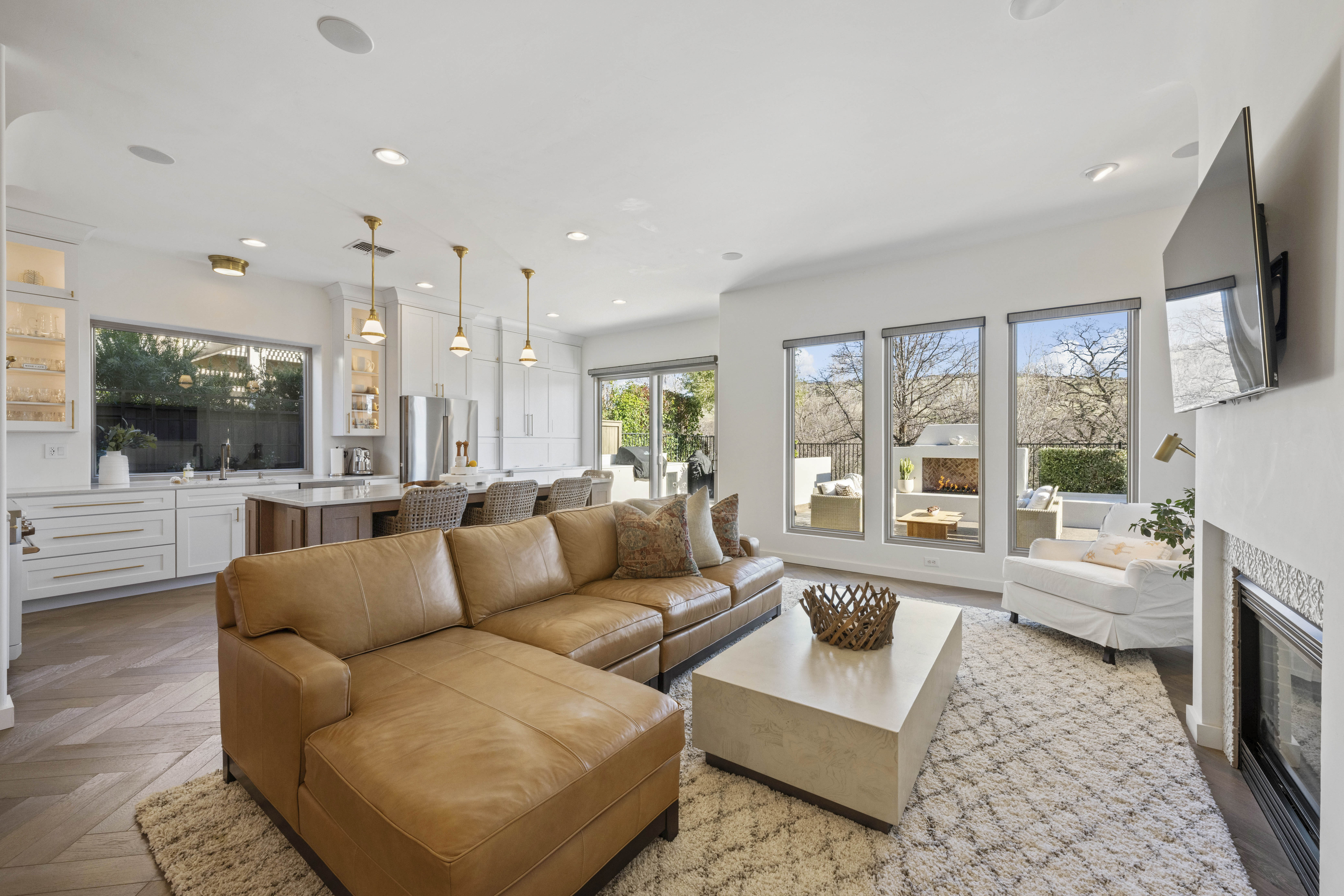 5045 Mertola Drive 