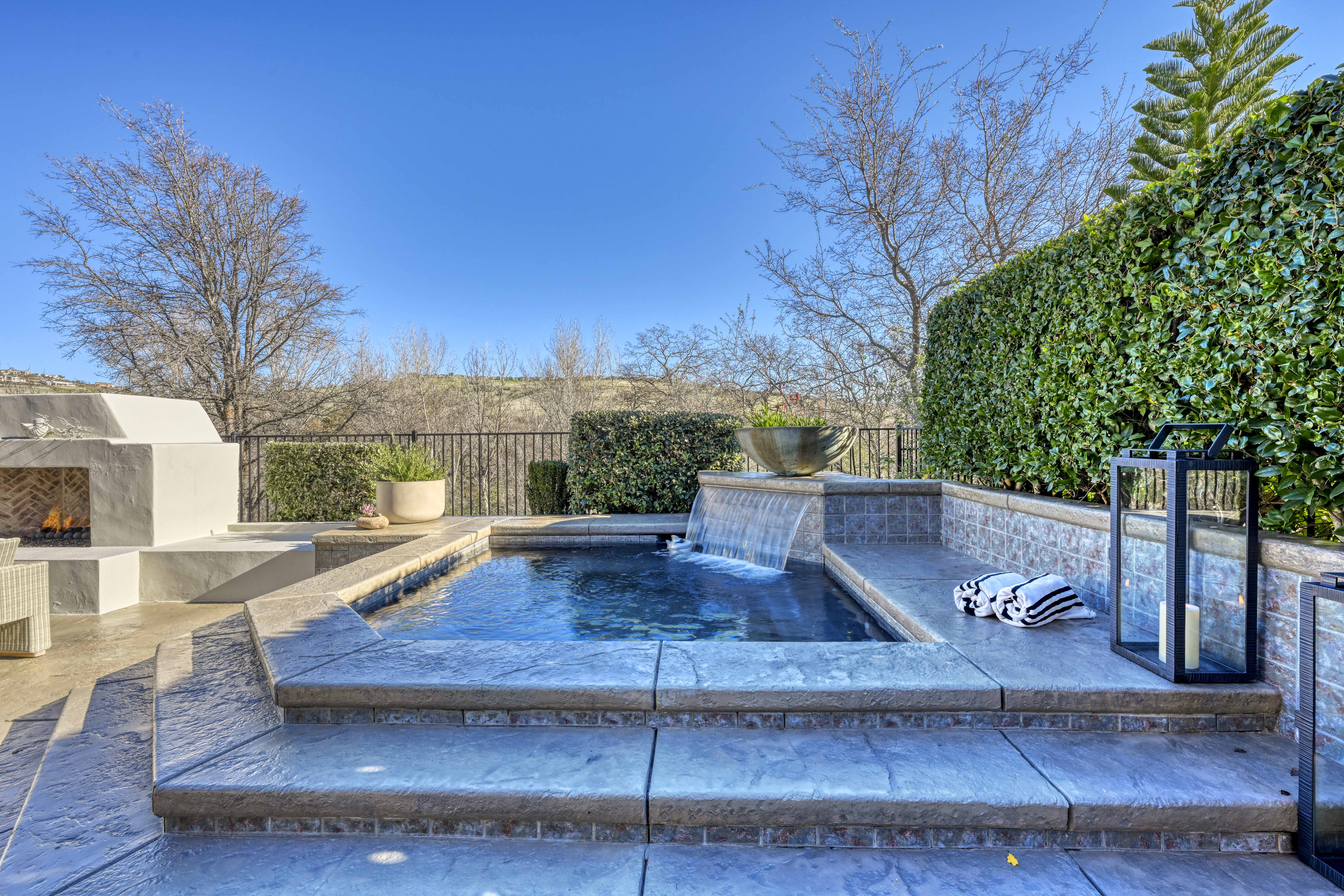 5045 Mertola Drive 