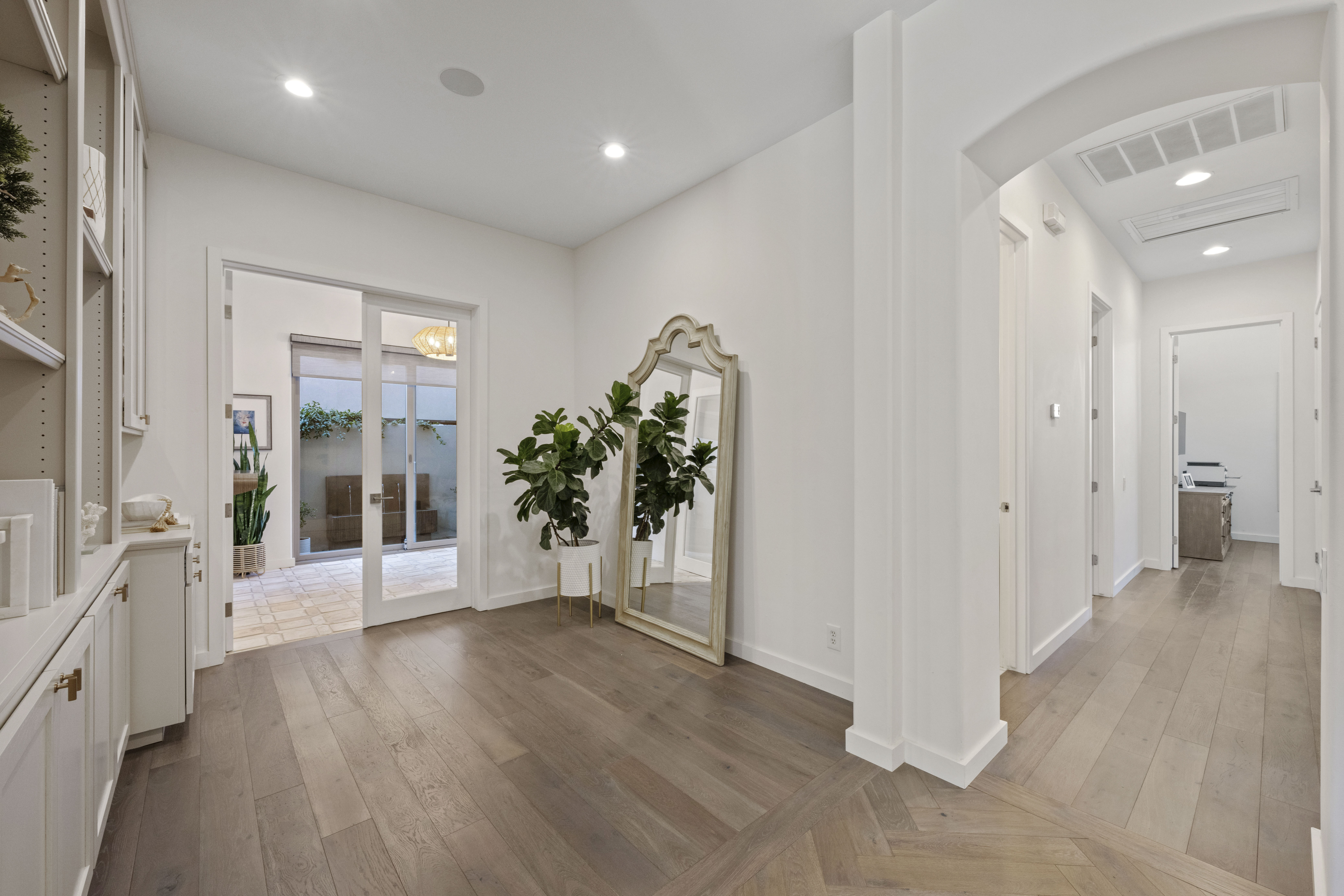 5045 Mertola Drive 