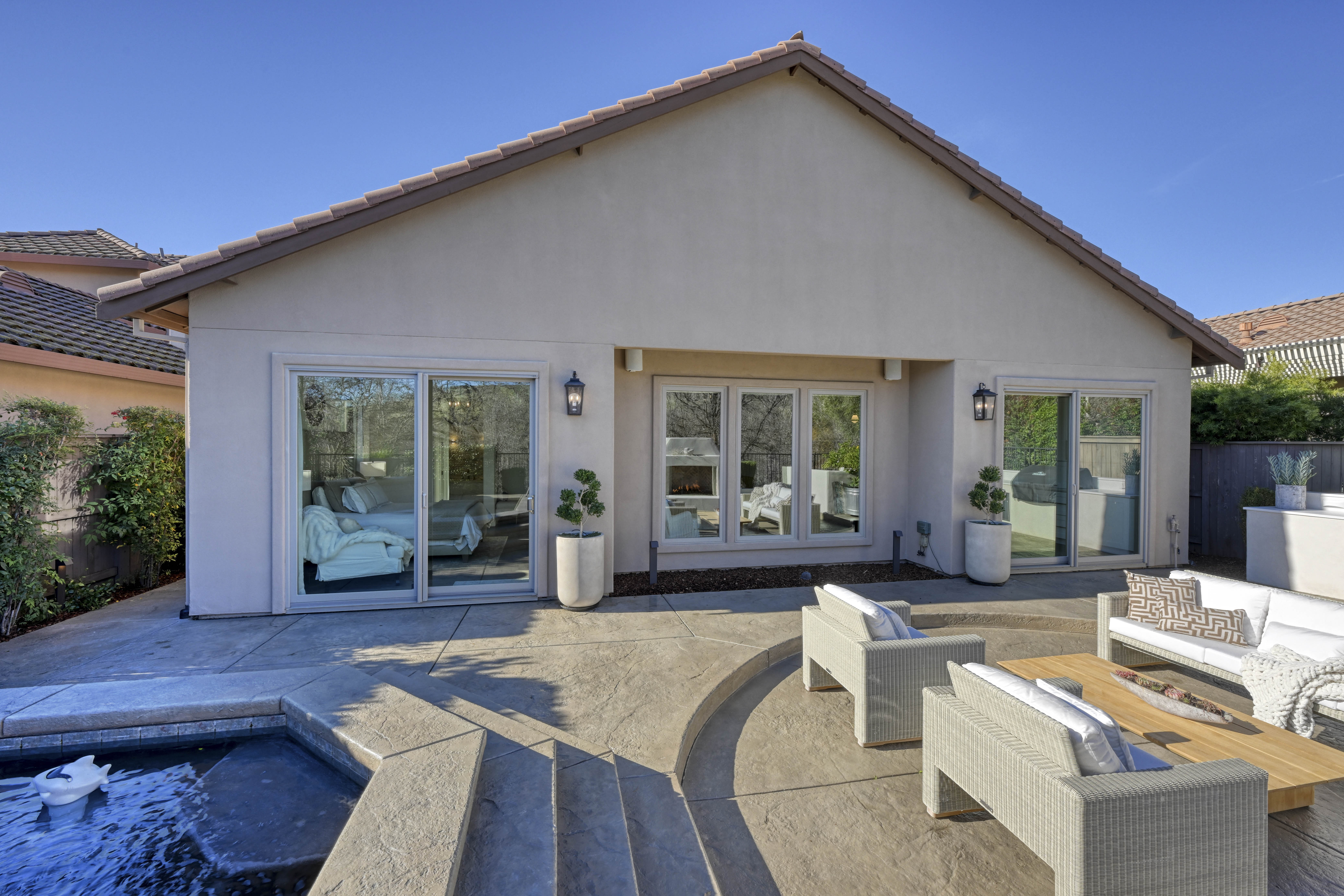 5045 Mertola Drive 