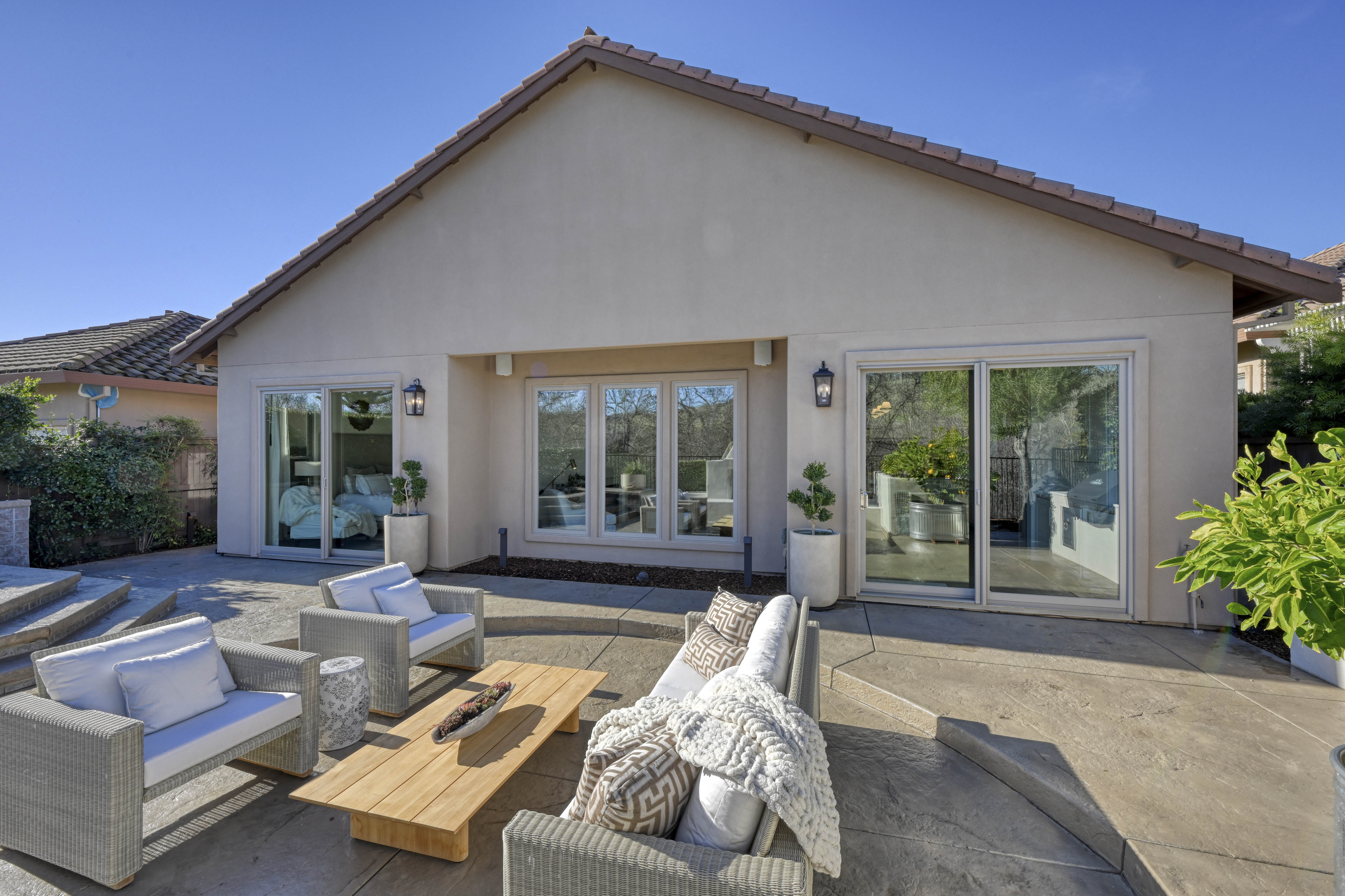 5045 Mertola Drive 