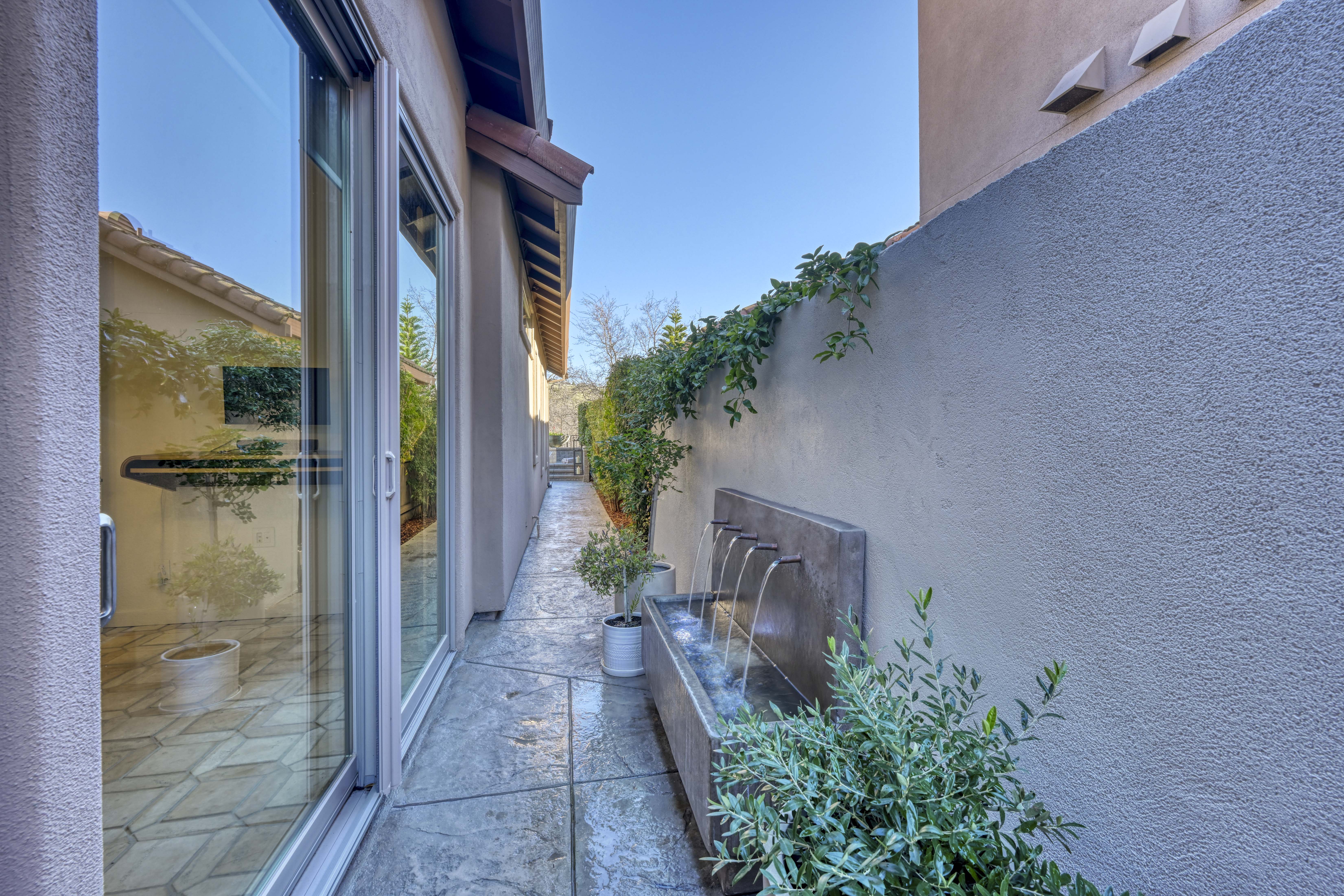 5045 Mertola Drive 