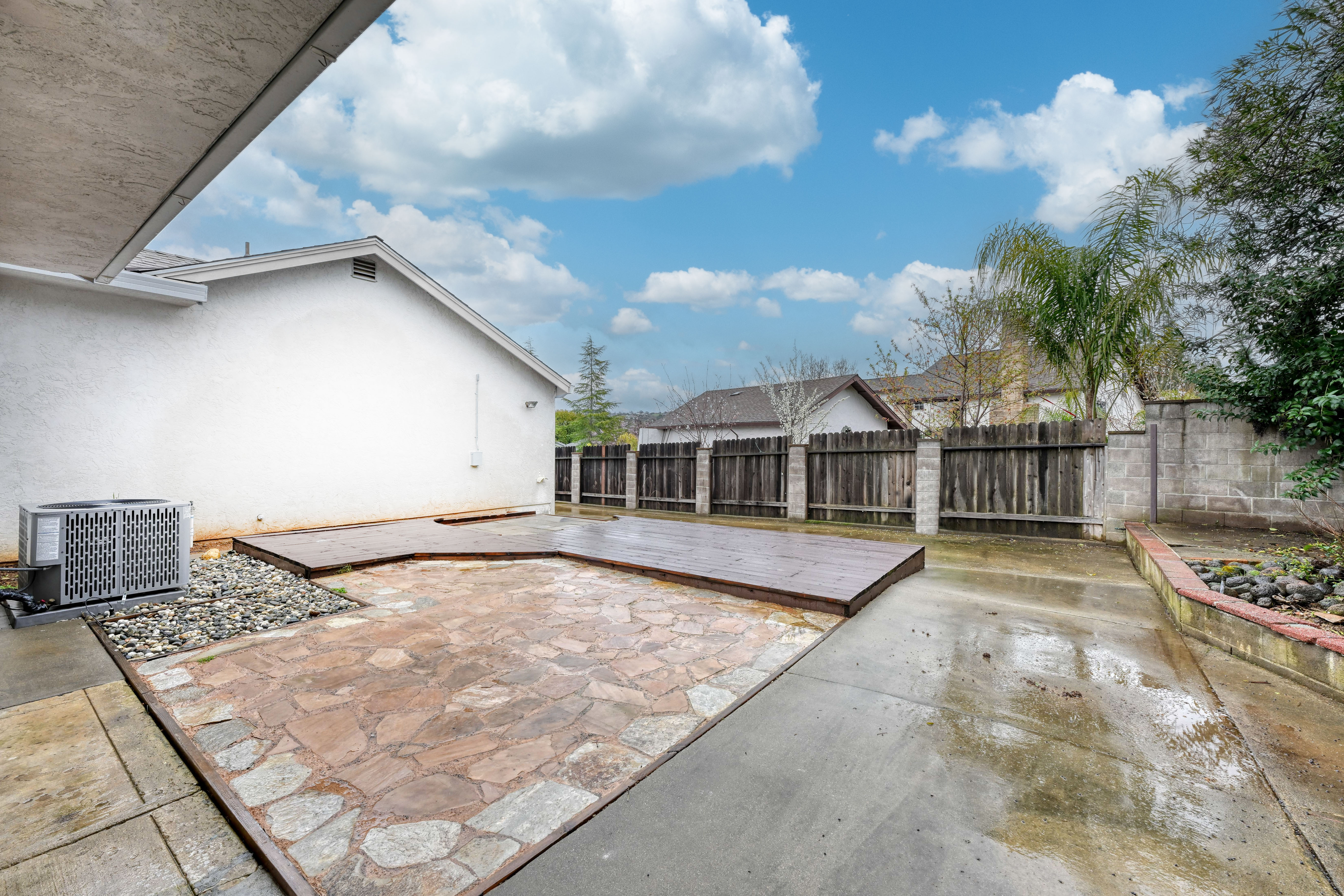 3021 Warren Lane 