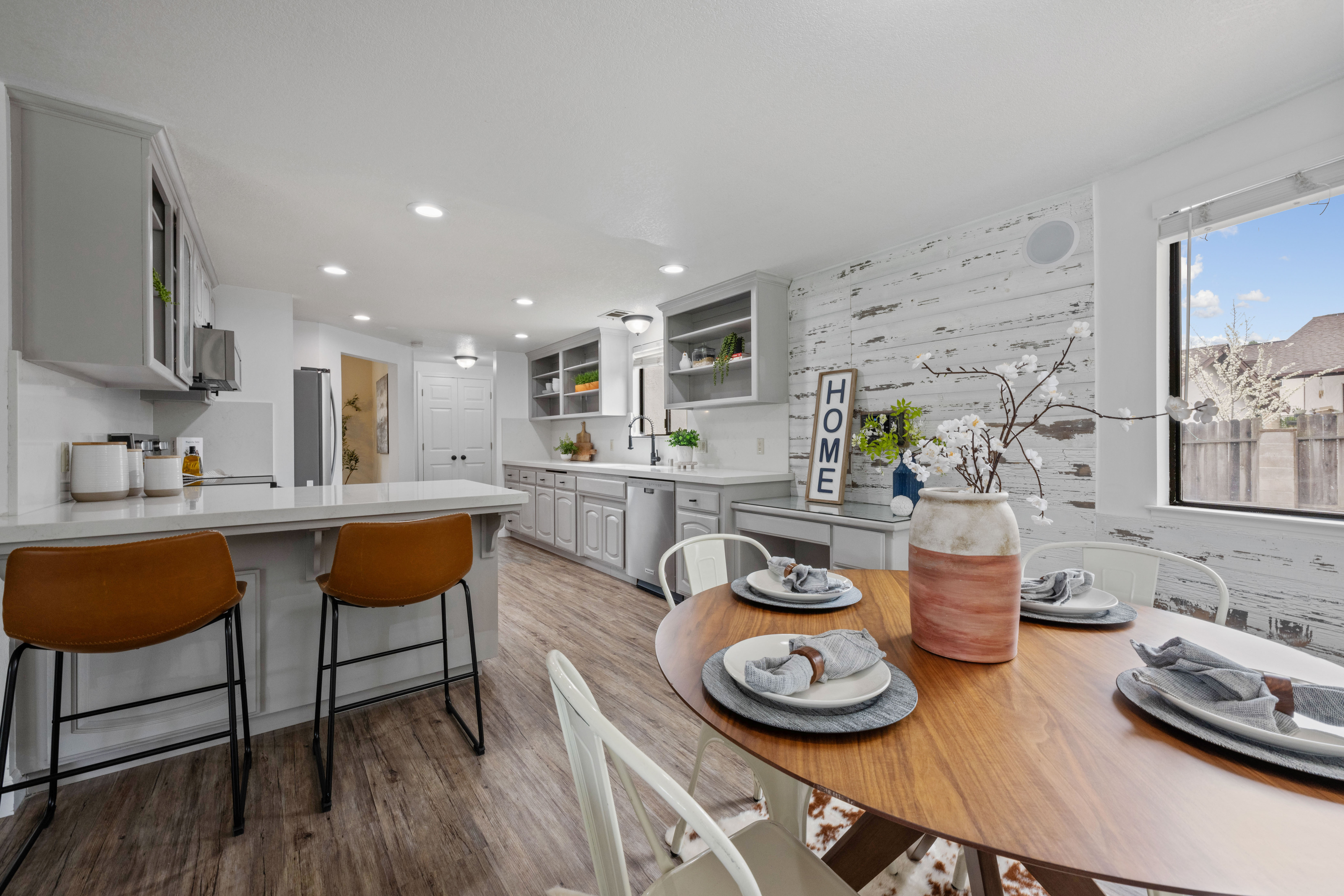 3021 Warren Lane 