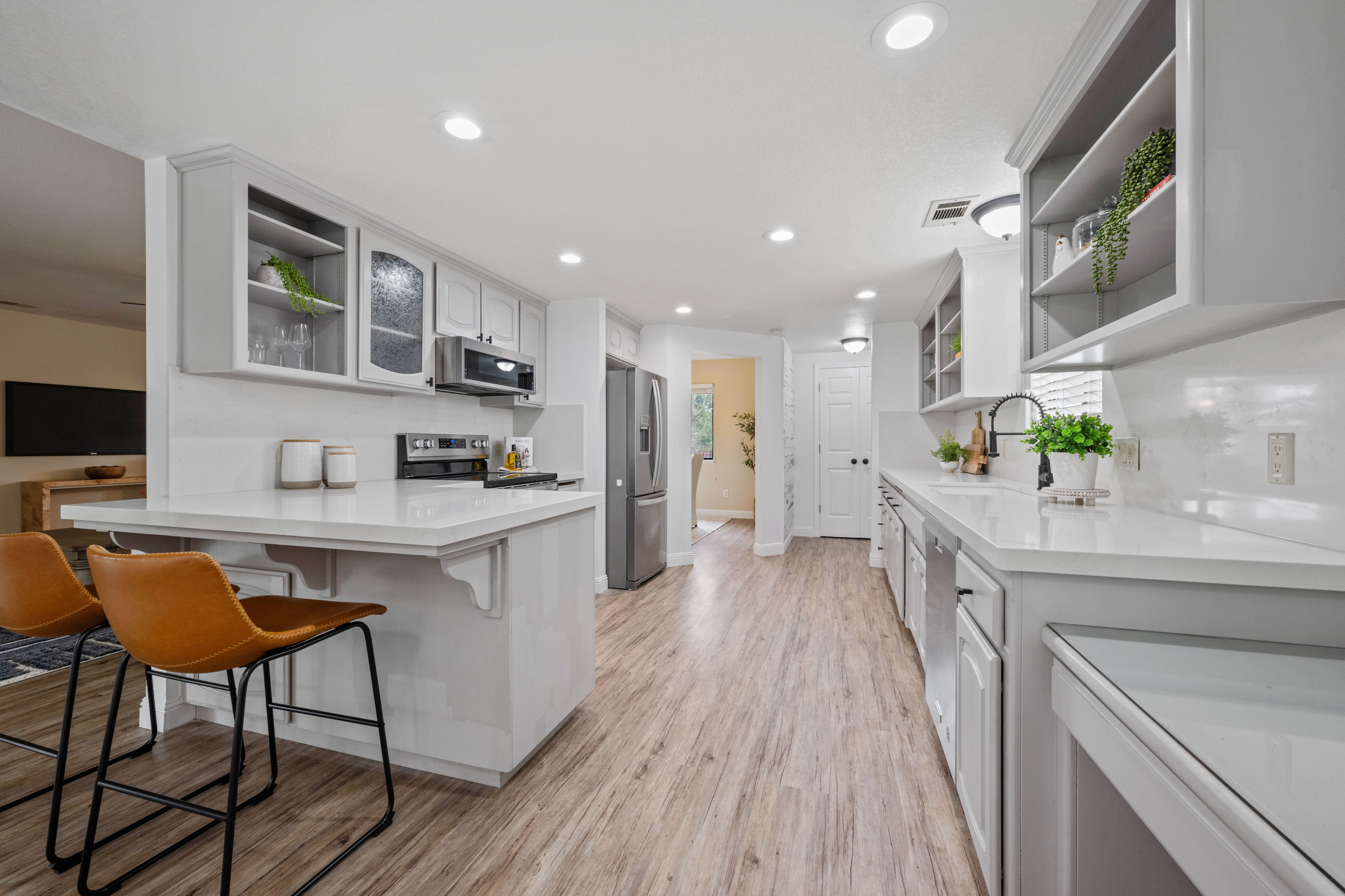 3021 Warren Lane 